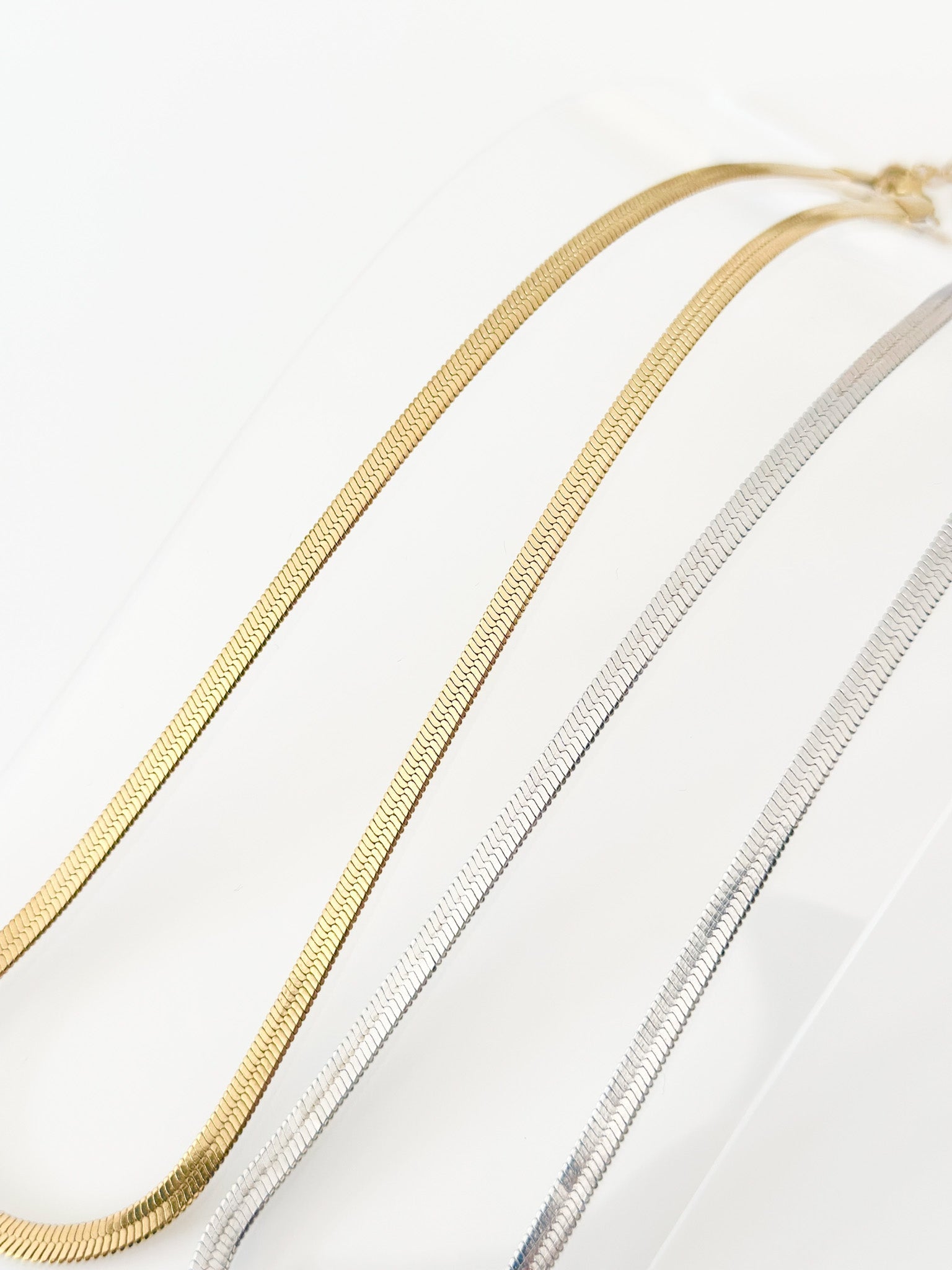 Herringbone chain Necklace - Jas | Gold & silver necklace - Jas | Perfect On You