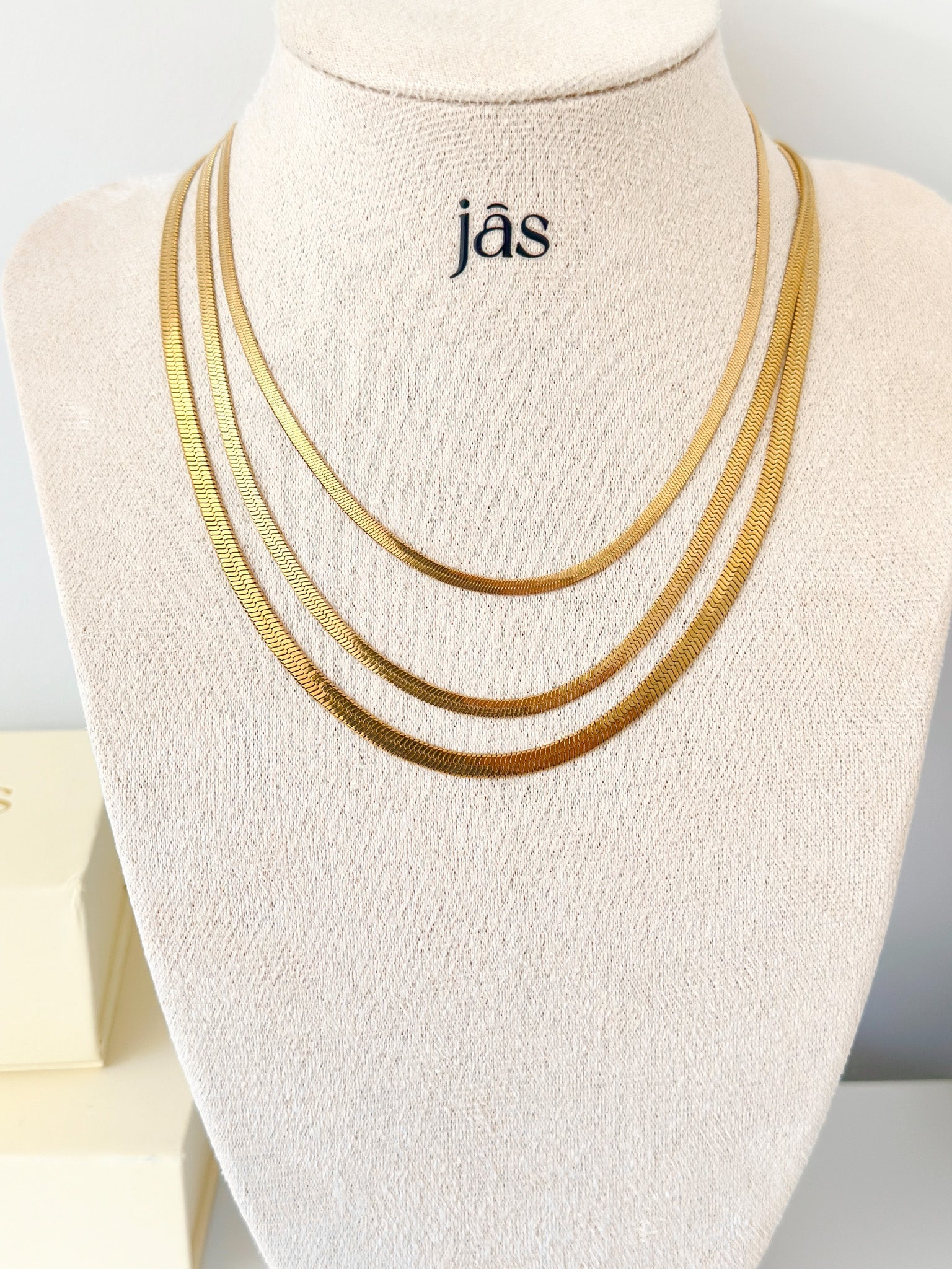 Herringbone Necklace - JAS | Gold necklace - Jas | Perfect On You