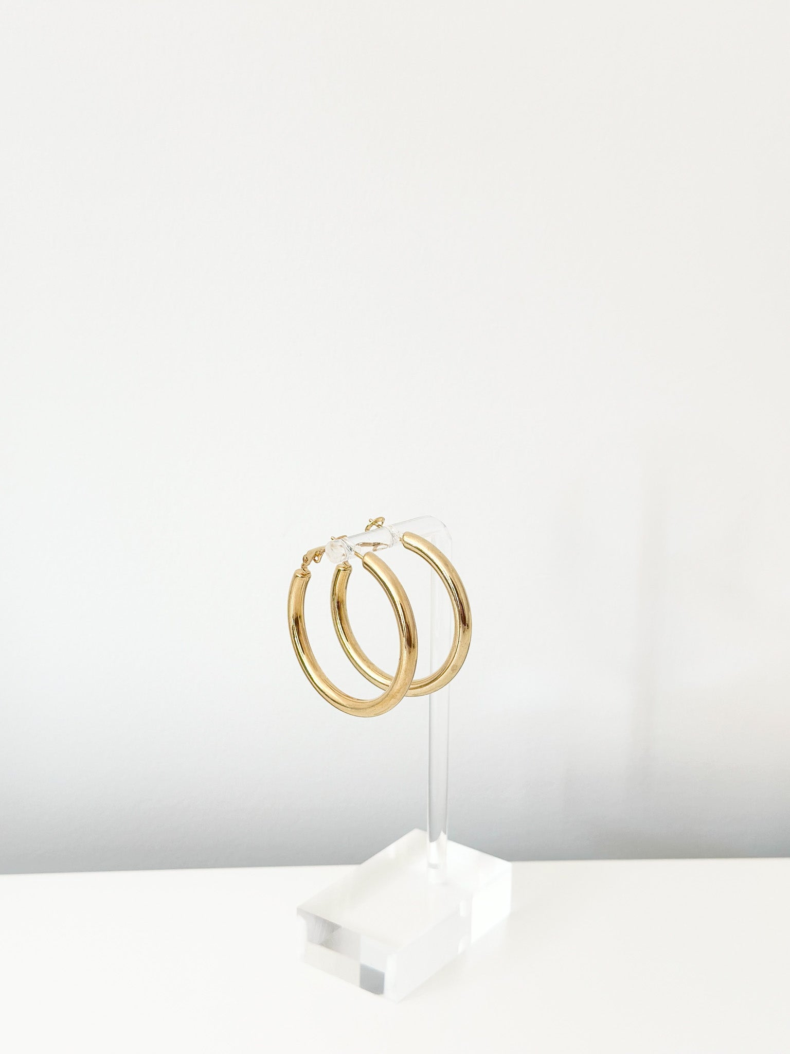 Hoops - Jas | Hoop Earrings - Jas | Perfect On You