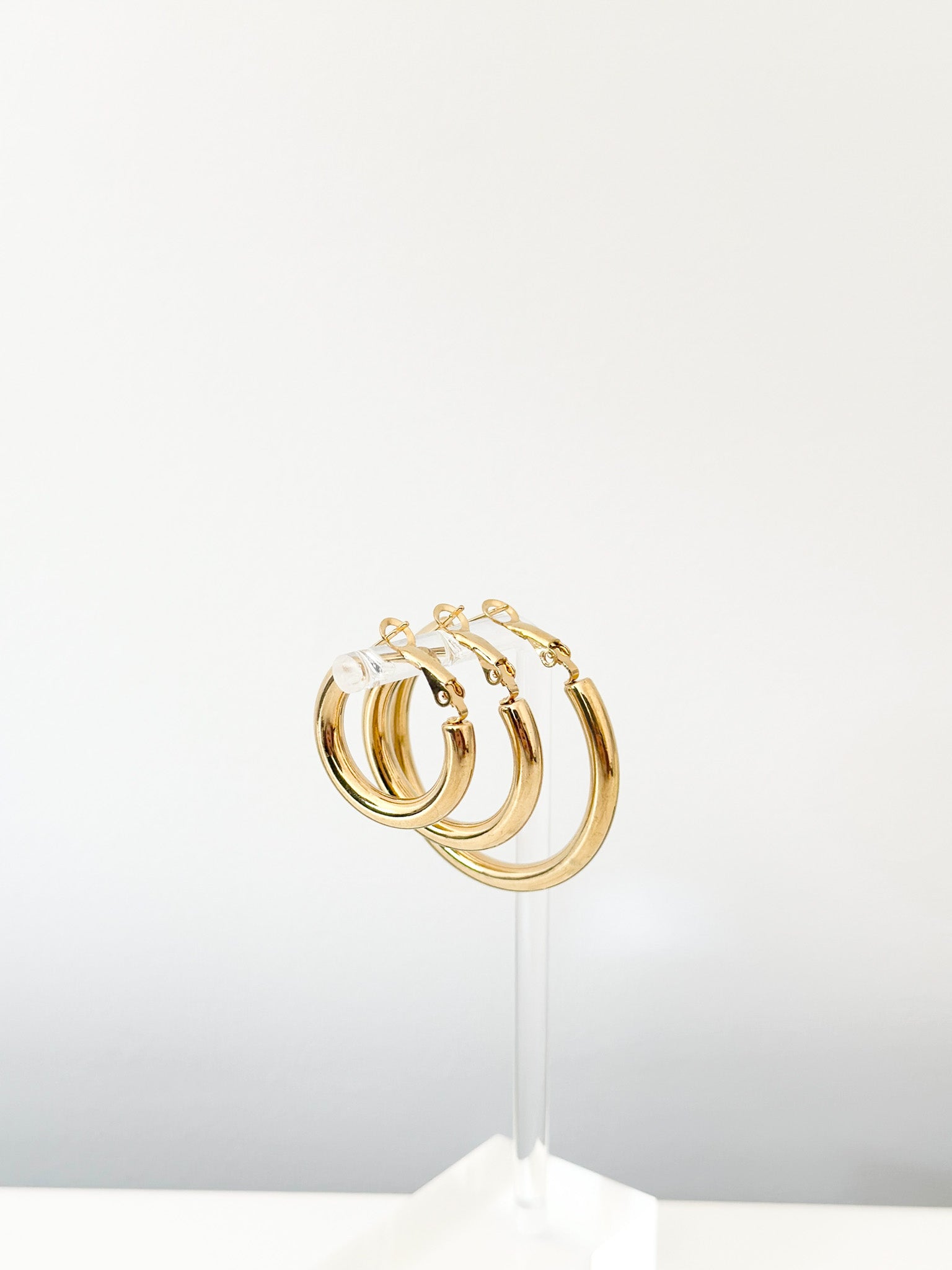 Hoops - Jas | Hoop Earrings - Jas | Perfect On You