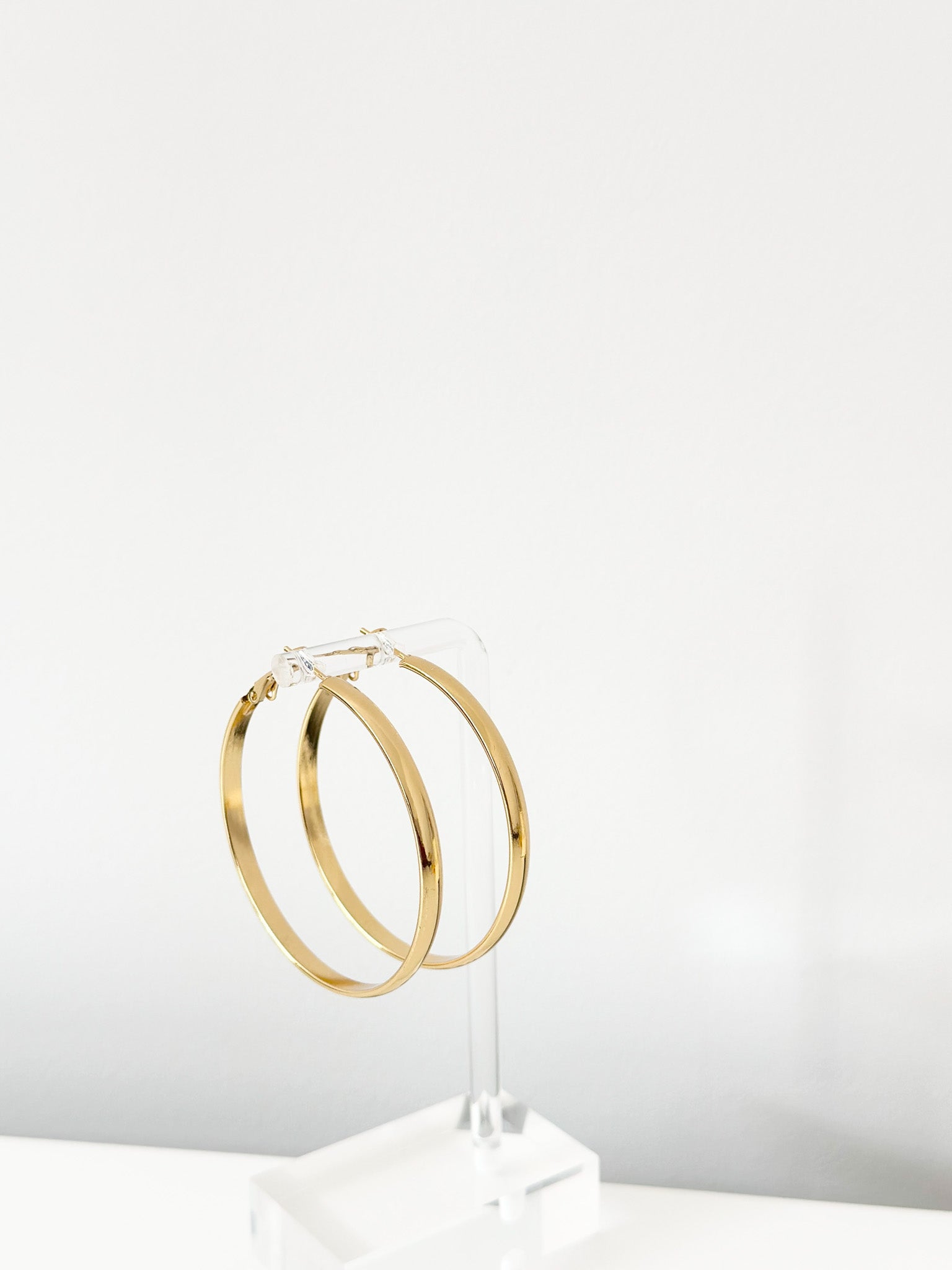 Isla Wide Hoops - Jas | Hoop Earrings - Jas | Perfect On You