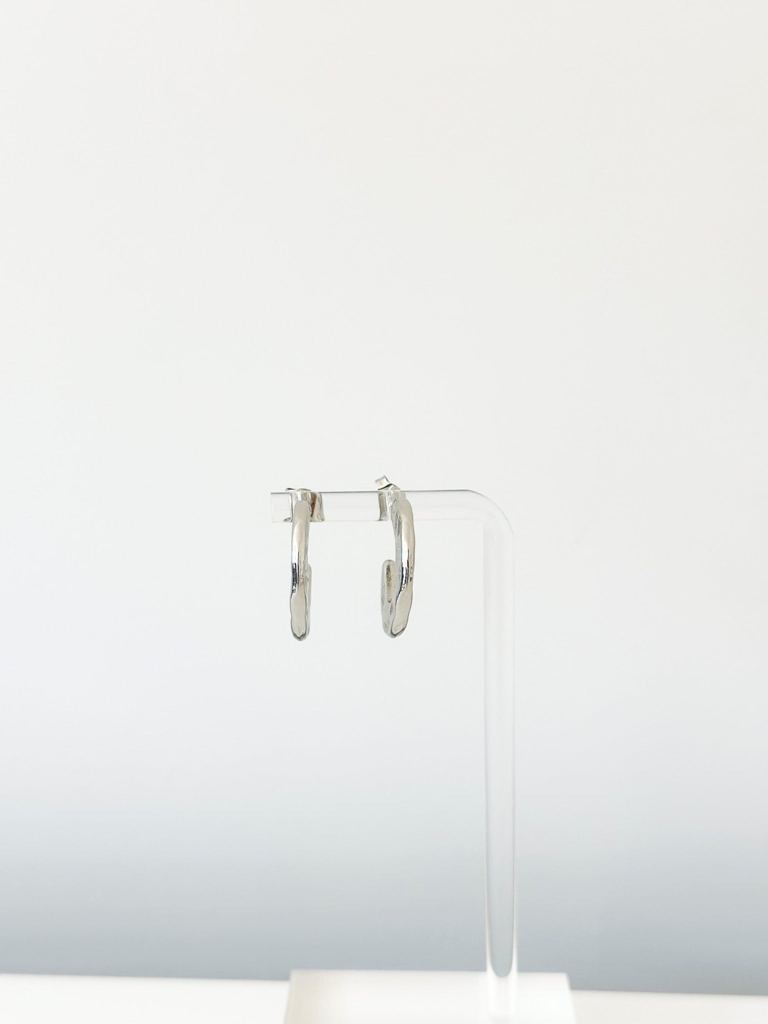 Lea Wave Hoops - Jas | Hoop Earrings - Jas | Perfect On You