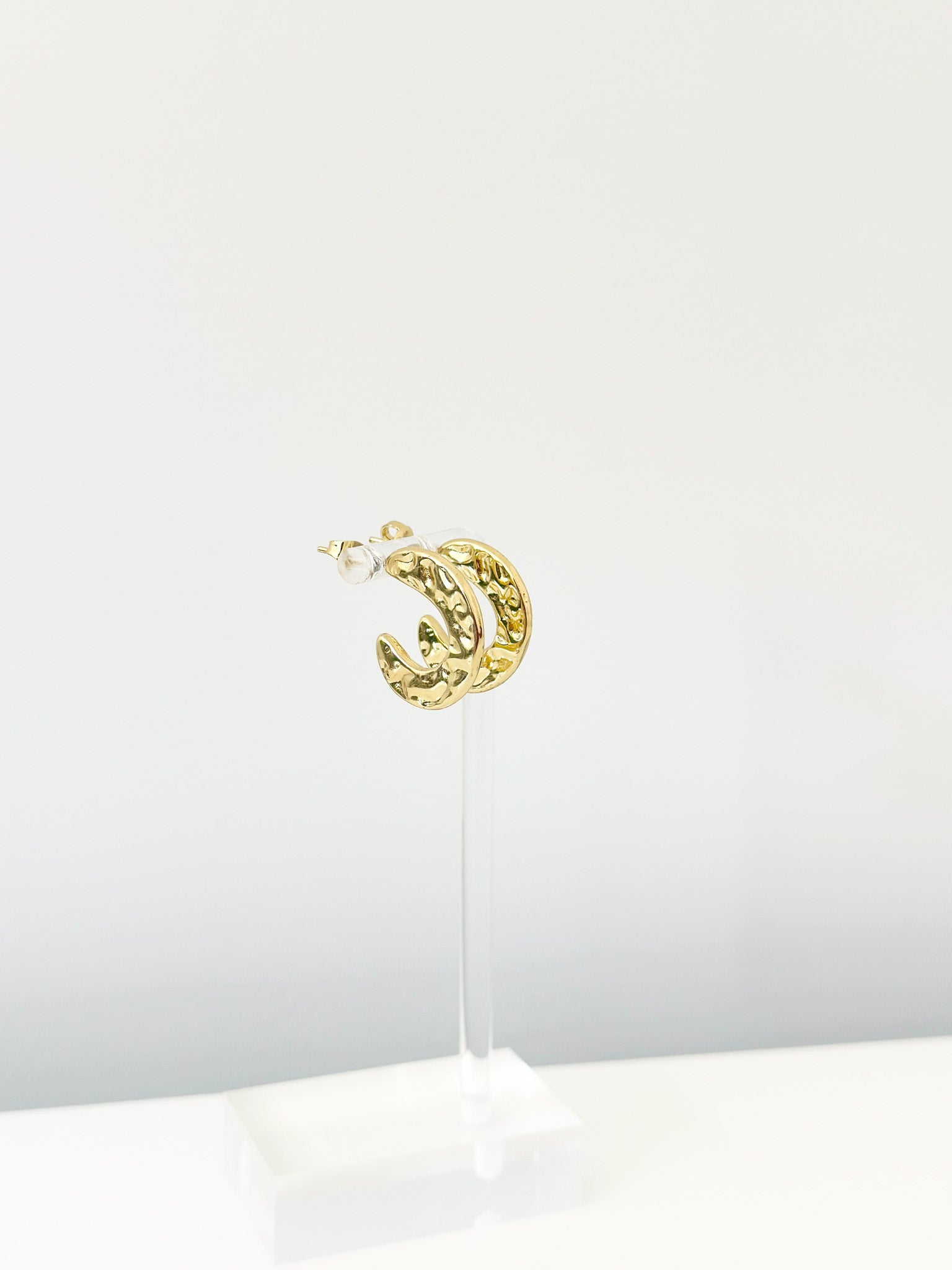 Lea Wave Hoops - Jas | Hoop Earrings - Jas | Perfect On You