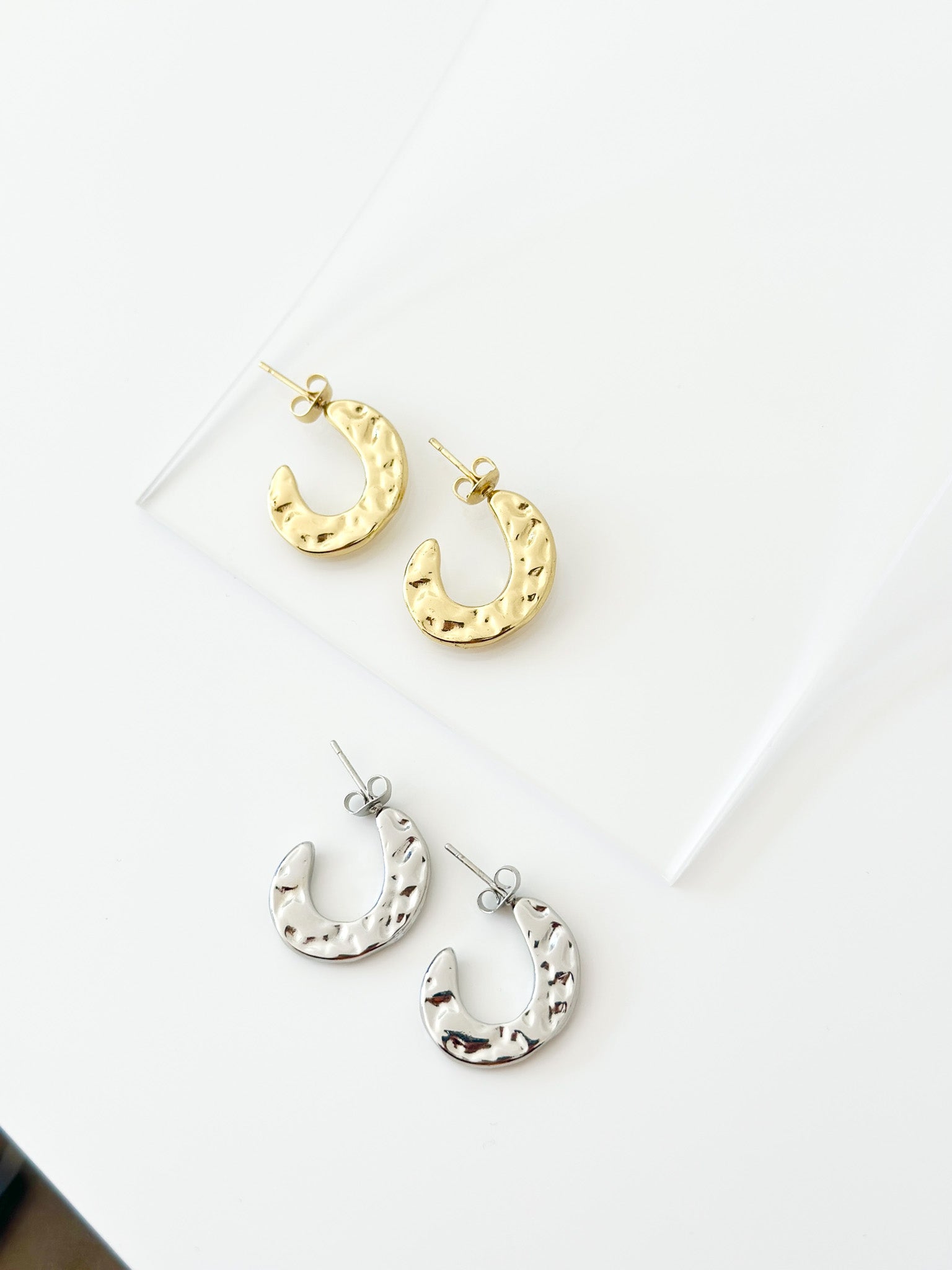 Lea Wave Hoops - Jas | Hoop Earrings - Jas | Perfect On You