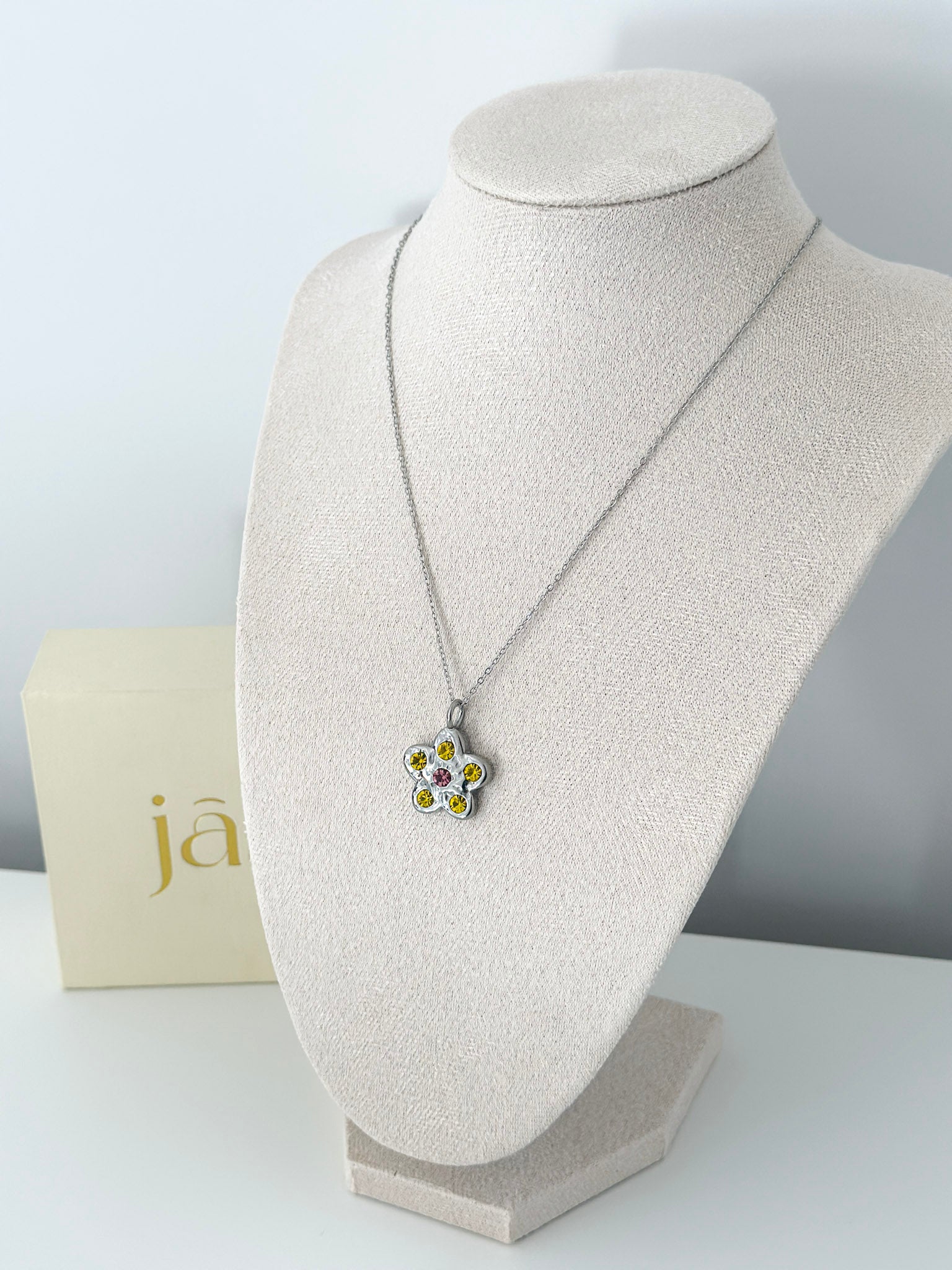 Lemon Bloom - JAS | Silver necklace - Jas | Perfect On You