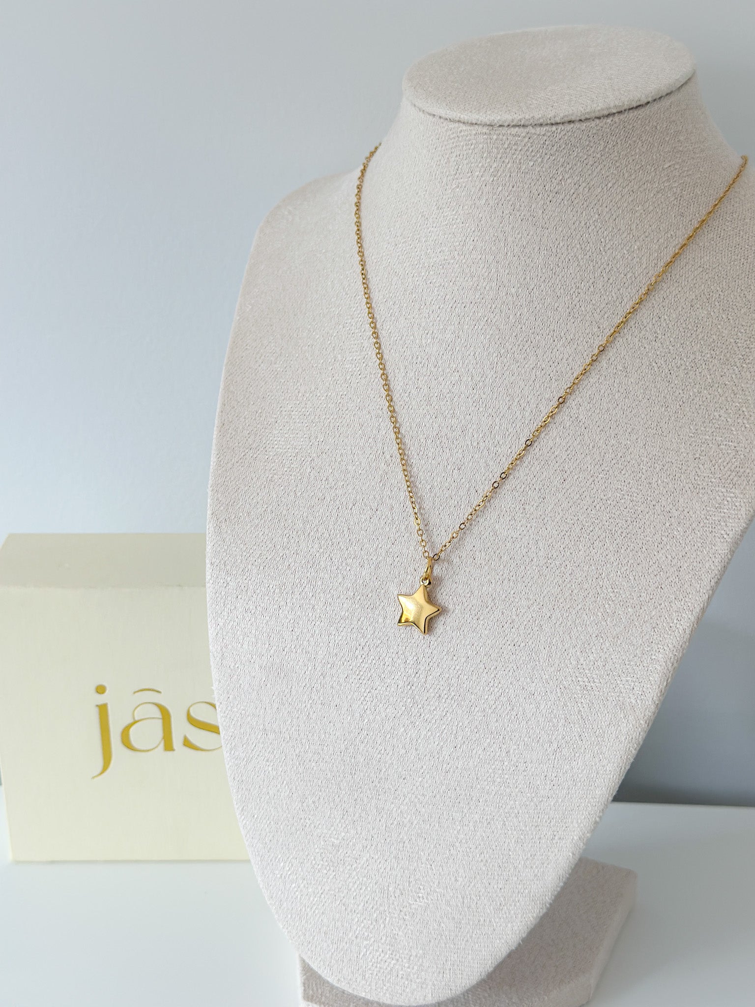 Lucky Star Necklace - Jas | Gold necklace - Jas | Perfect On You