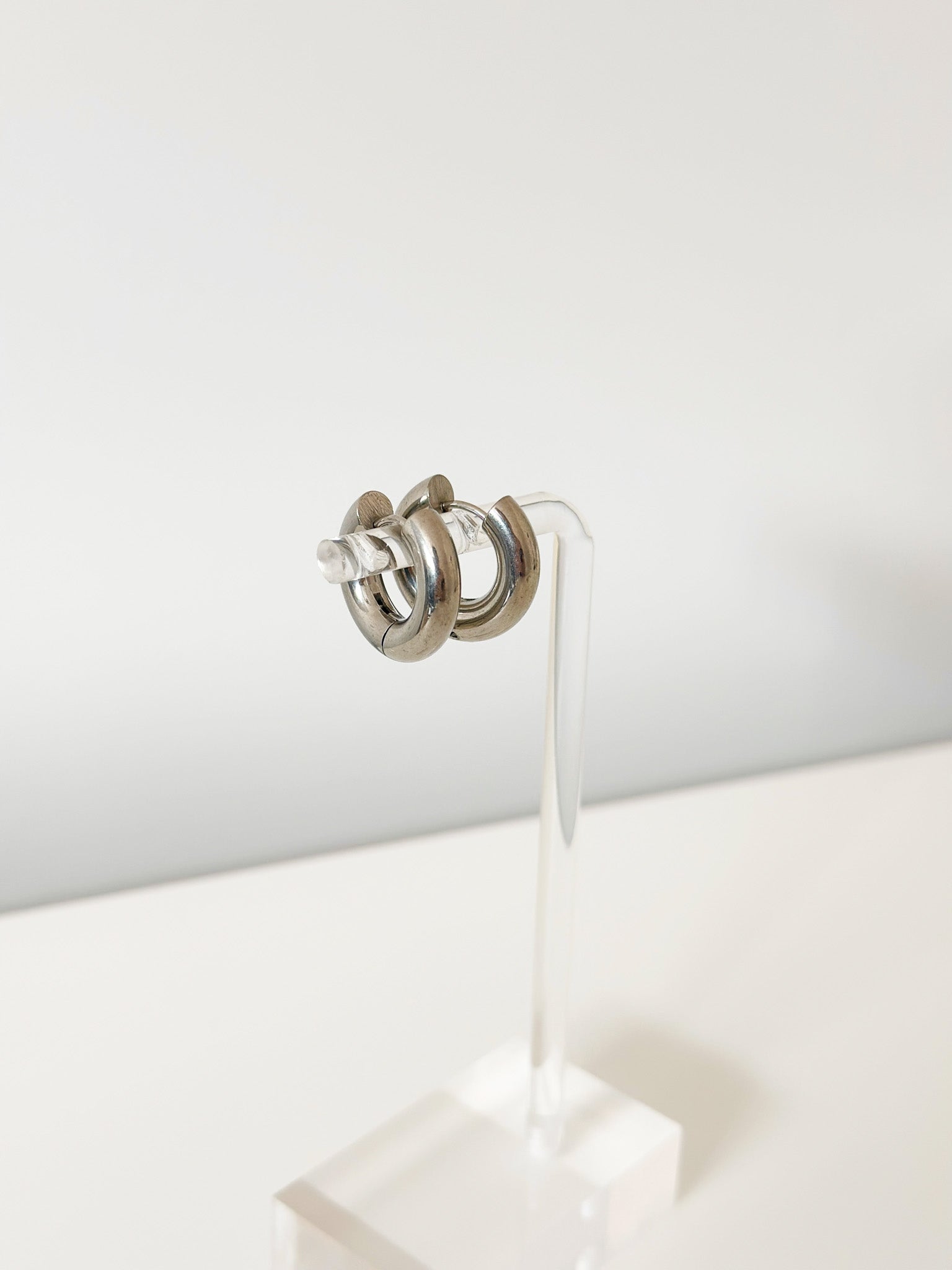 Luxe Curve Hoops - Jas | Silver Earring - Jas | Perfect On You