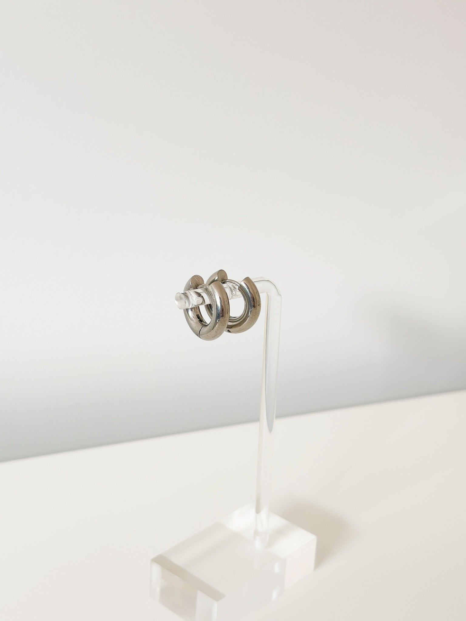 Luxe Curve Hoops - Jas | Silver Earring - Jas | Perfect On You