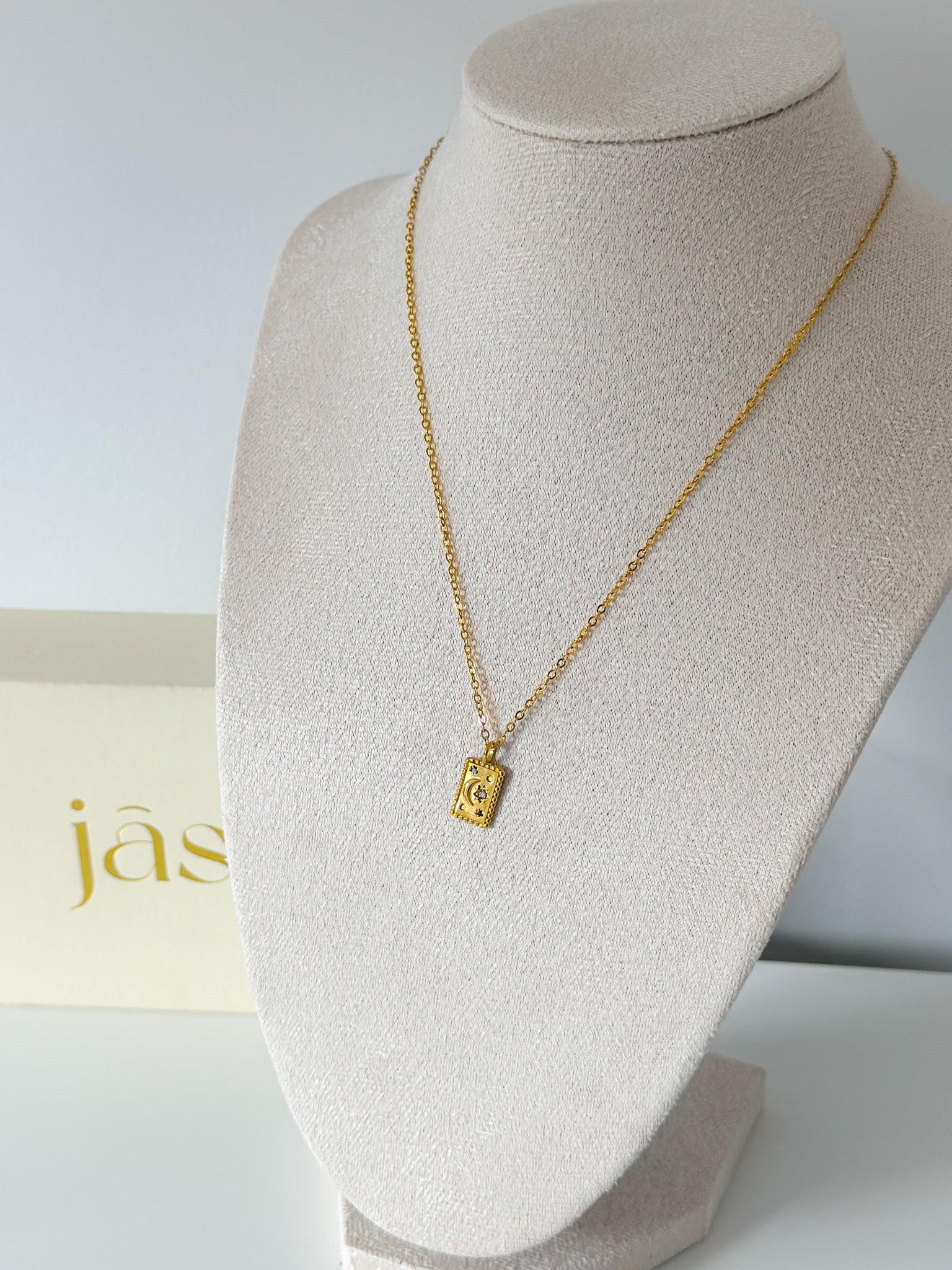 Madeline Necklace - Jas | Gold necklace - Jas | Perfect On You
