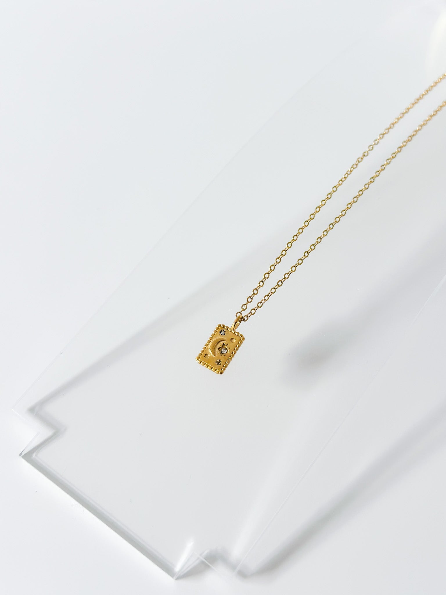 Madeline Necklace - Jas | Gold necklace - Jas | Perfect On You