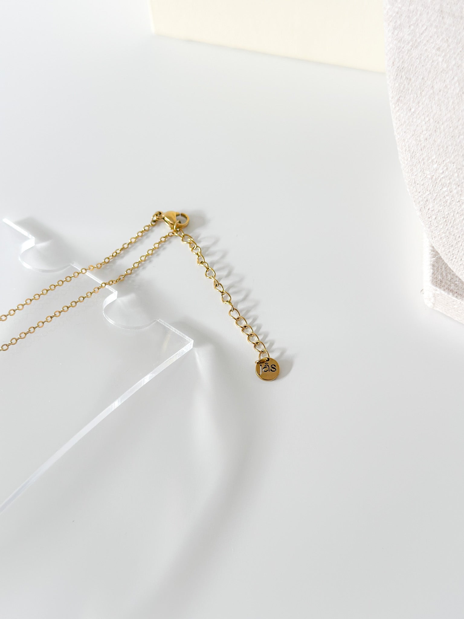 Madeline Necklace - Jas | Gold necklace - Jas | Perfect On You