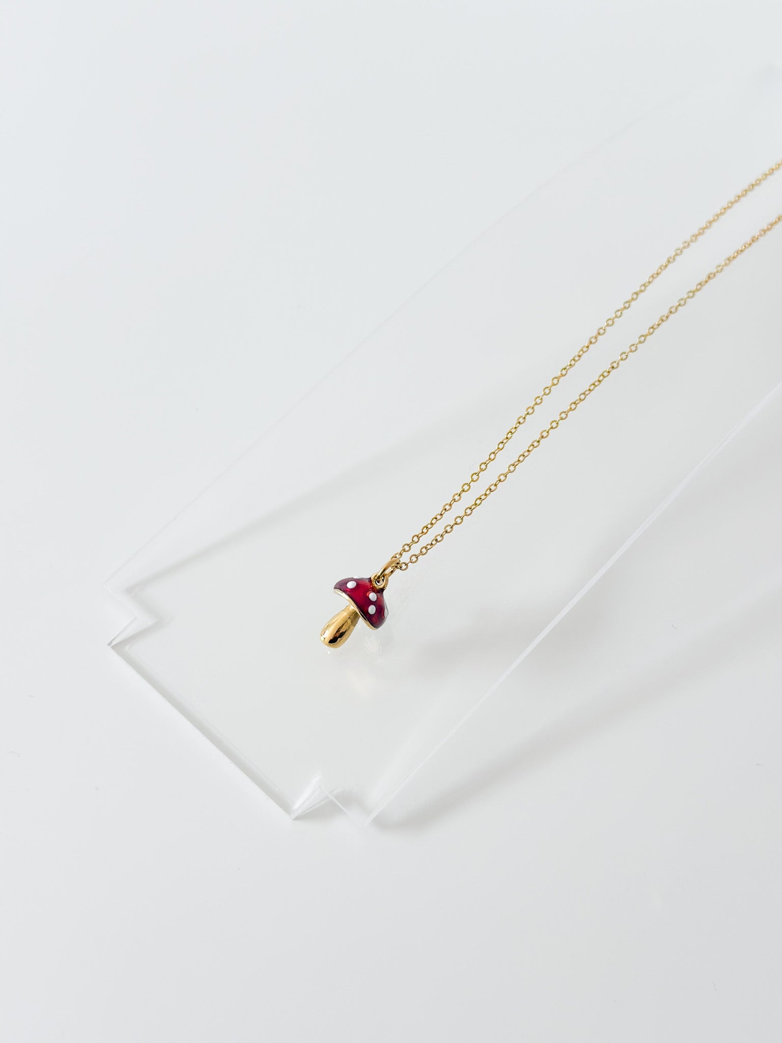 Mushroom Necklace - Jas | Gold necklace - Jas | Perfect On You