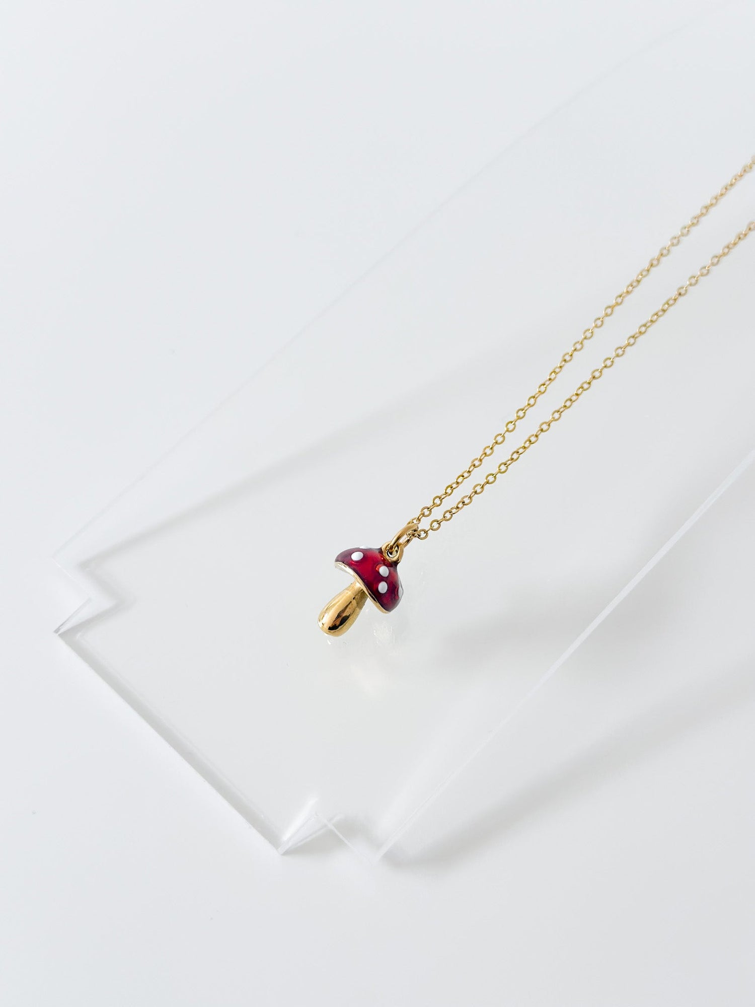 Mushroom Necklace - Jas | Gold necklace - Jas | Perfect On You