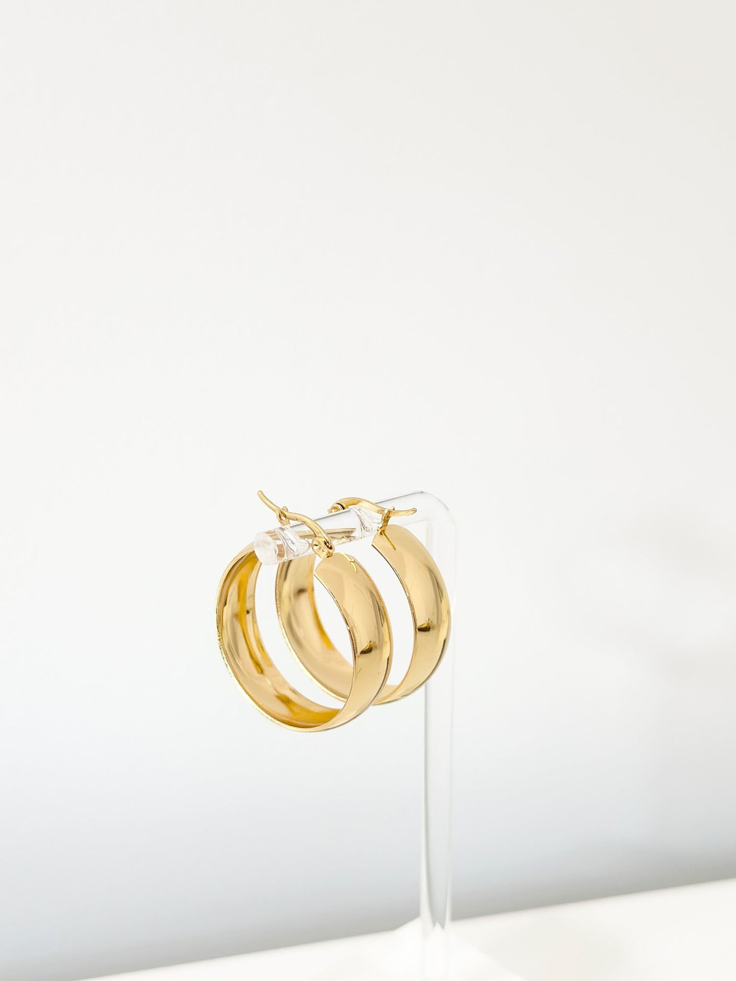 Noa Bold Hoops - Jas | Hoop Earrings - Jas | Perfect On You