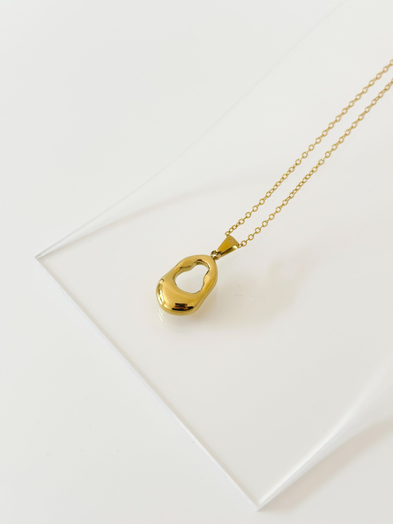Organic Drop Pendant Necklace - Jas | Gold & silver necklace - Jas | Perfect On You