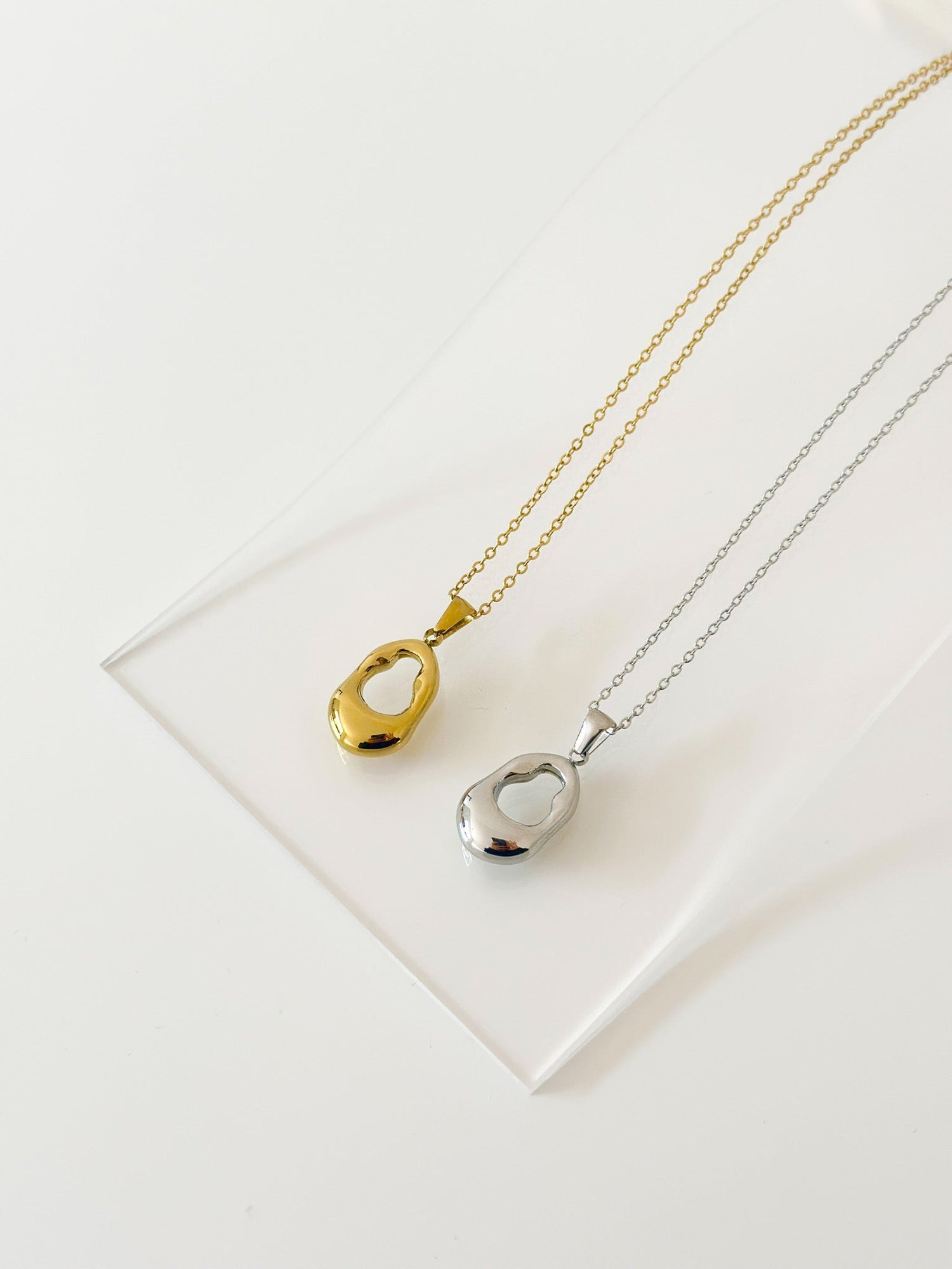 Organic Drop Pendant Necklace - Jas | Gold & silver necklace - Jas | Perfect On You