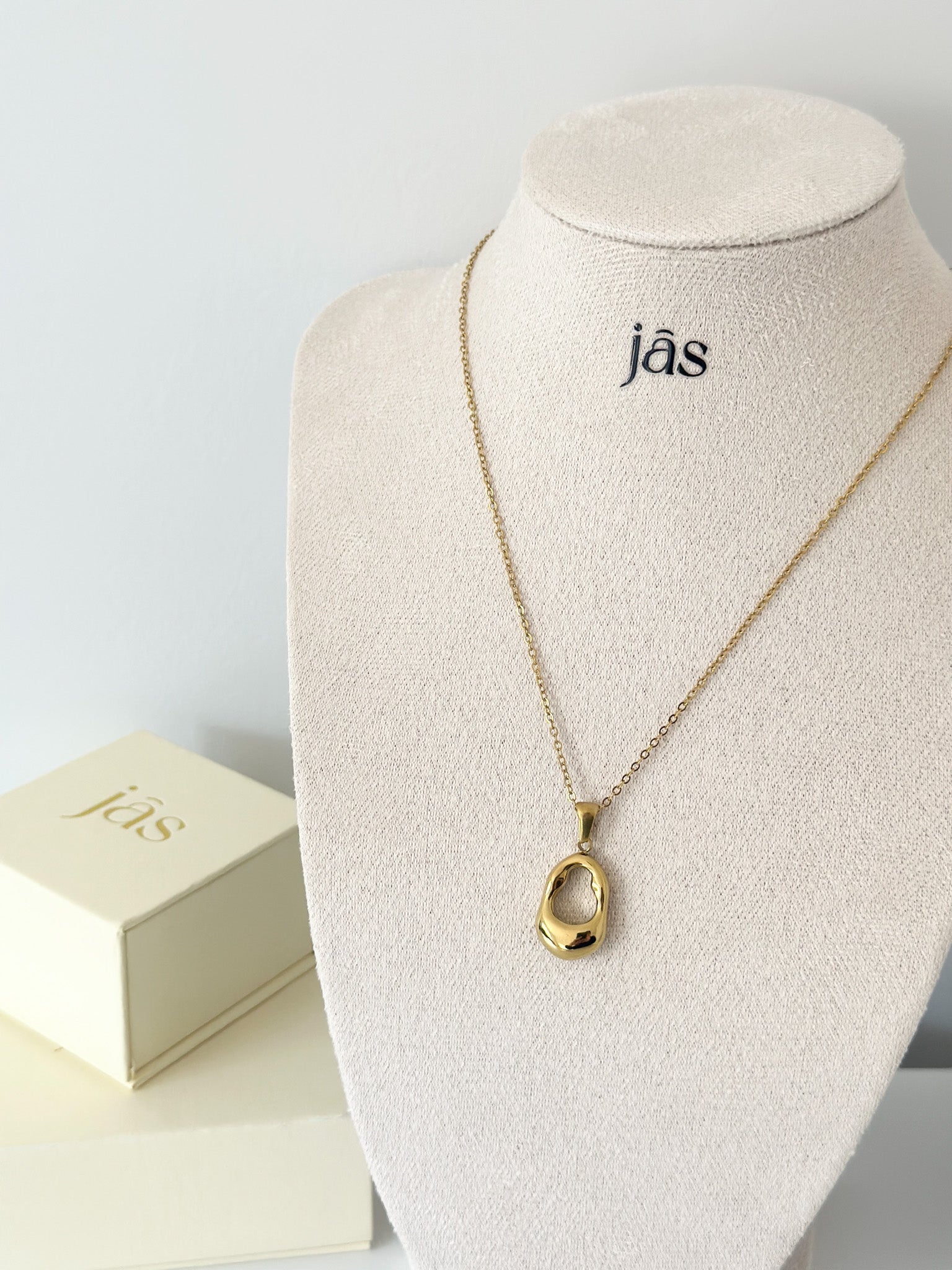 Organic Drop Pendant Necklace - Jas | Gold & silver necklace - Jas | Perfect On You