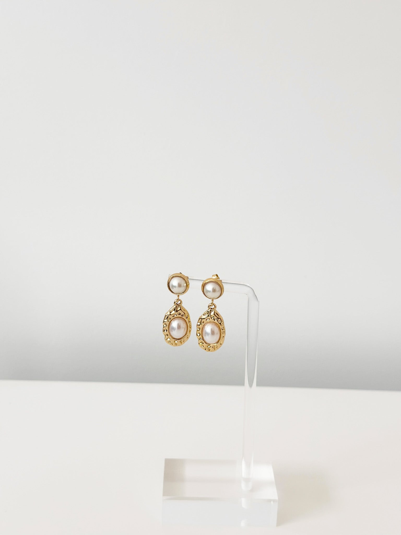 Pearl Orbit Earrings - Jas | Gold Earring - Jas | Perfect On You