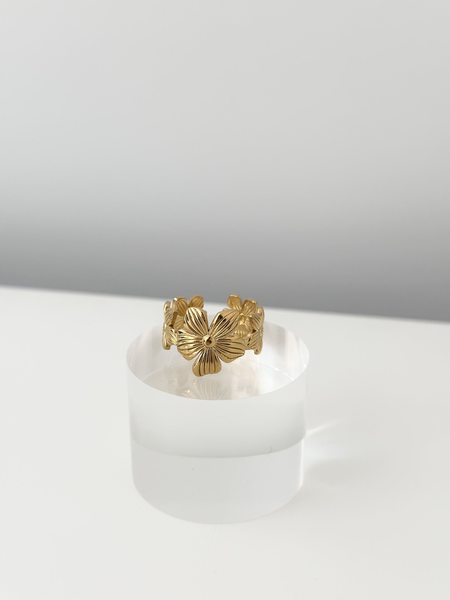 Petal Wave Ring - Jas | Gold Ring - Jas | Perfect On You
