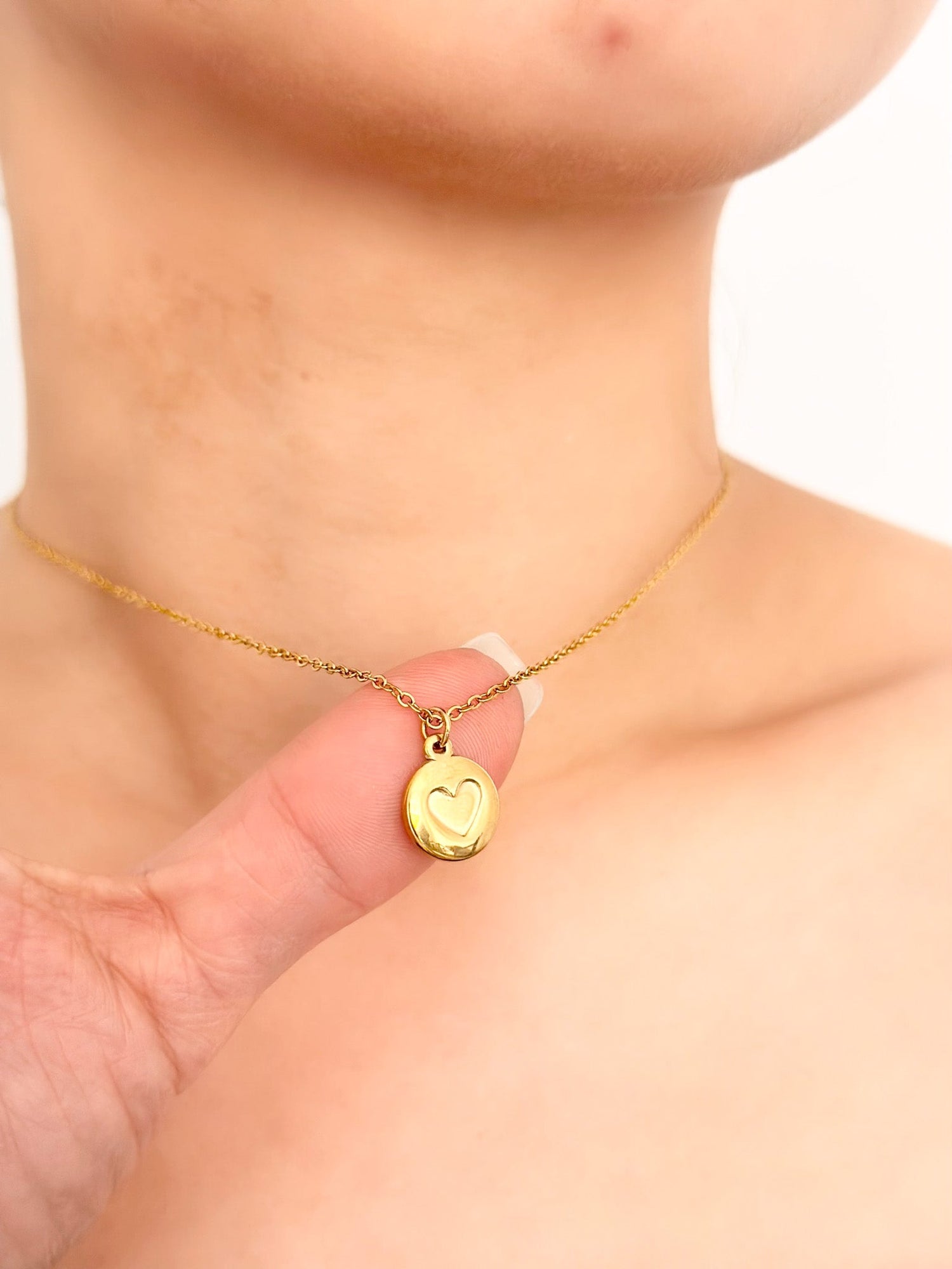 Plain Heart Necklace - Jas | Gold necklace - Jas | Perfect On You