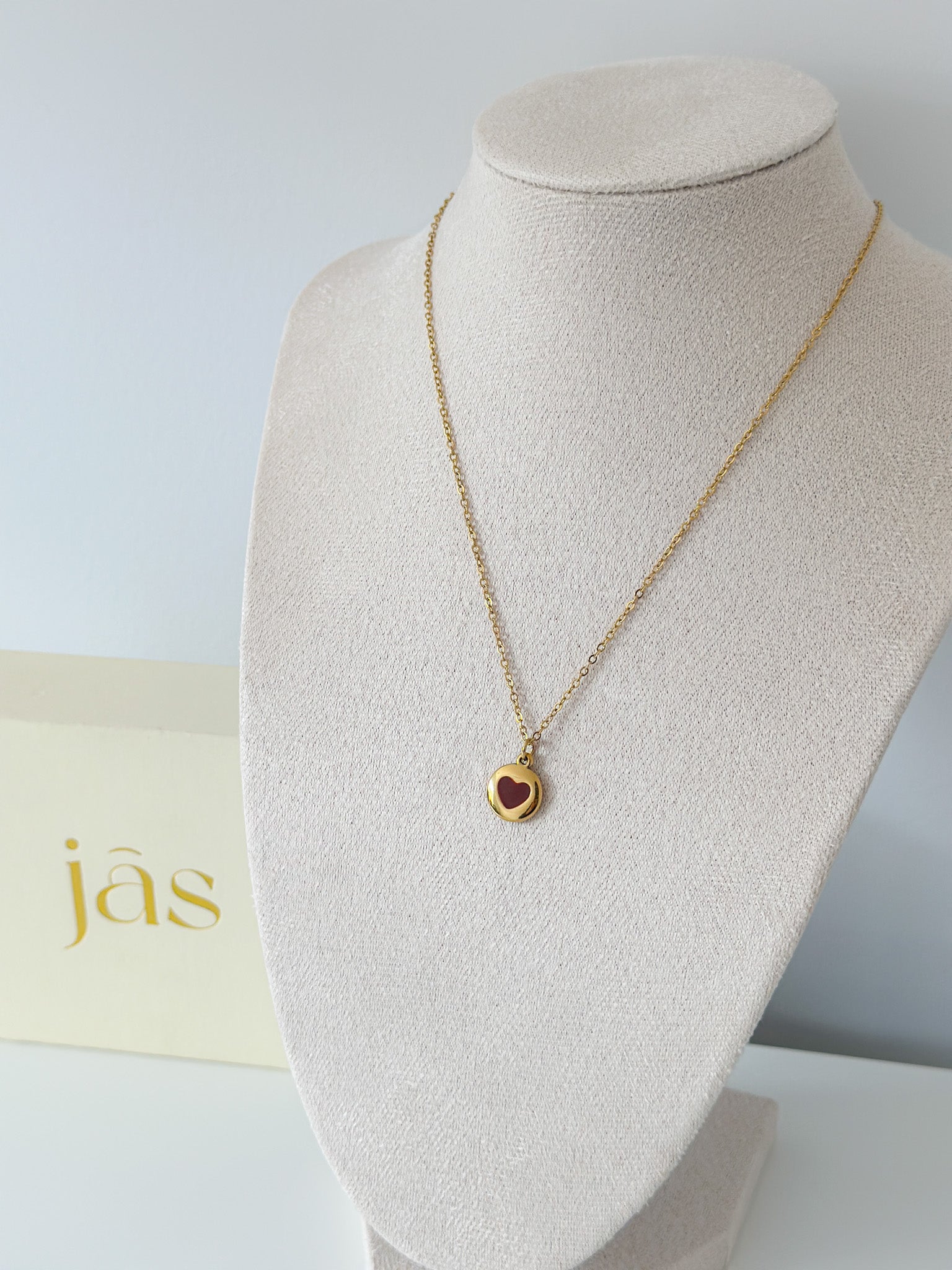 Red Heart Necklace - Jas | Gold necklace - Jas | Perfect On You