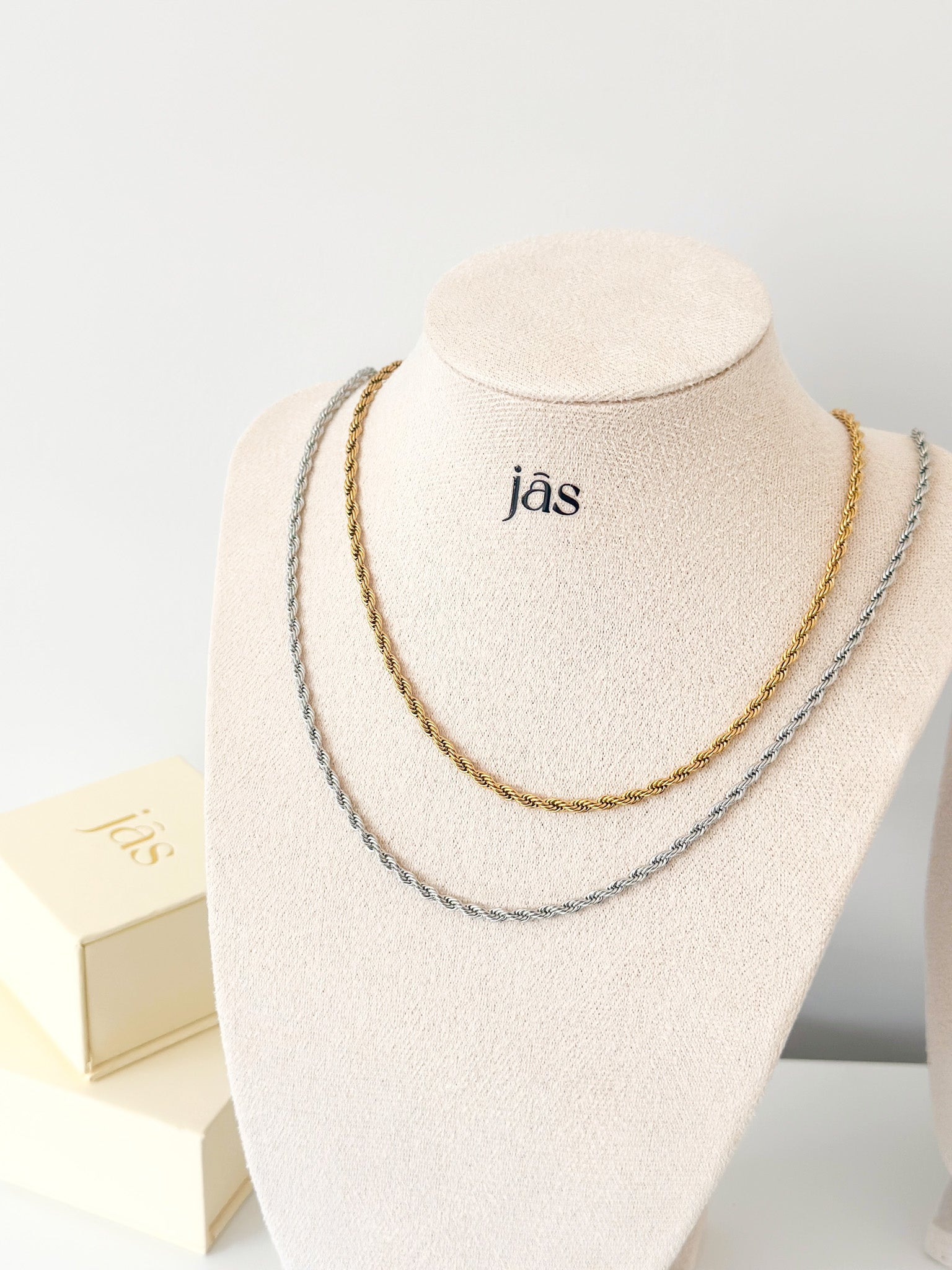 Rope Chain Necklace - Jas | Gold & silver necklace - Jas | Perfect On You