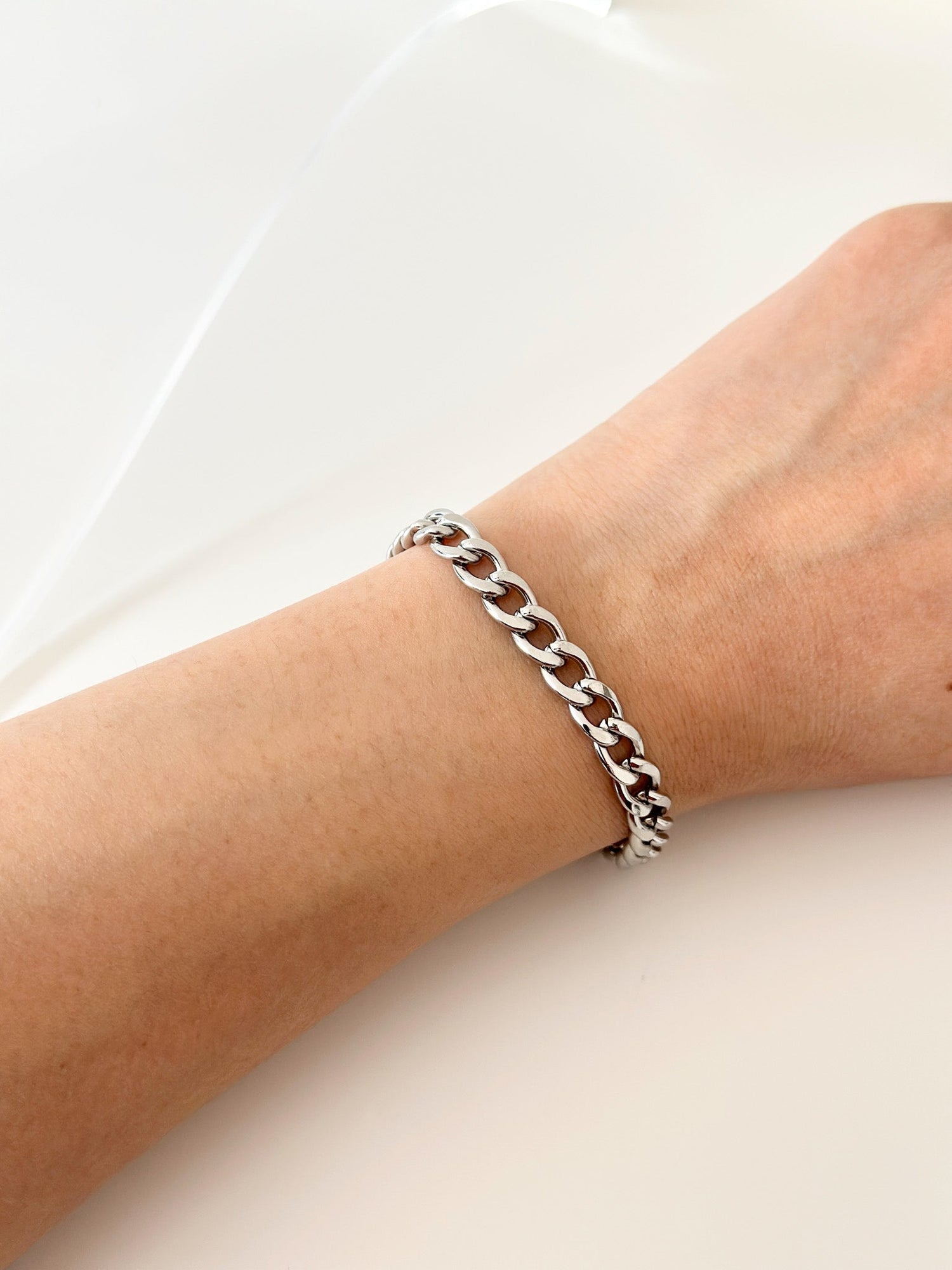 Silver curb bracelet - Jas | Stainless Steel Bracelet - Jas | Perfect On You