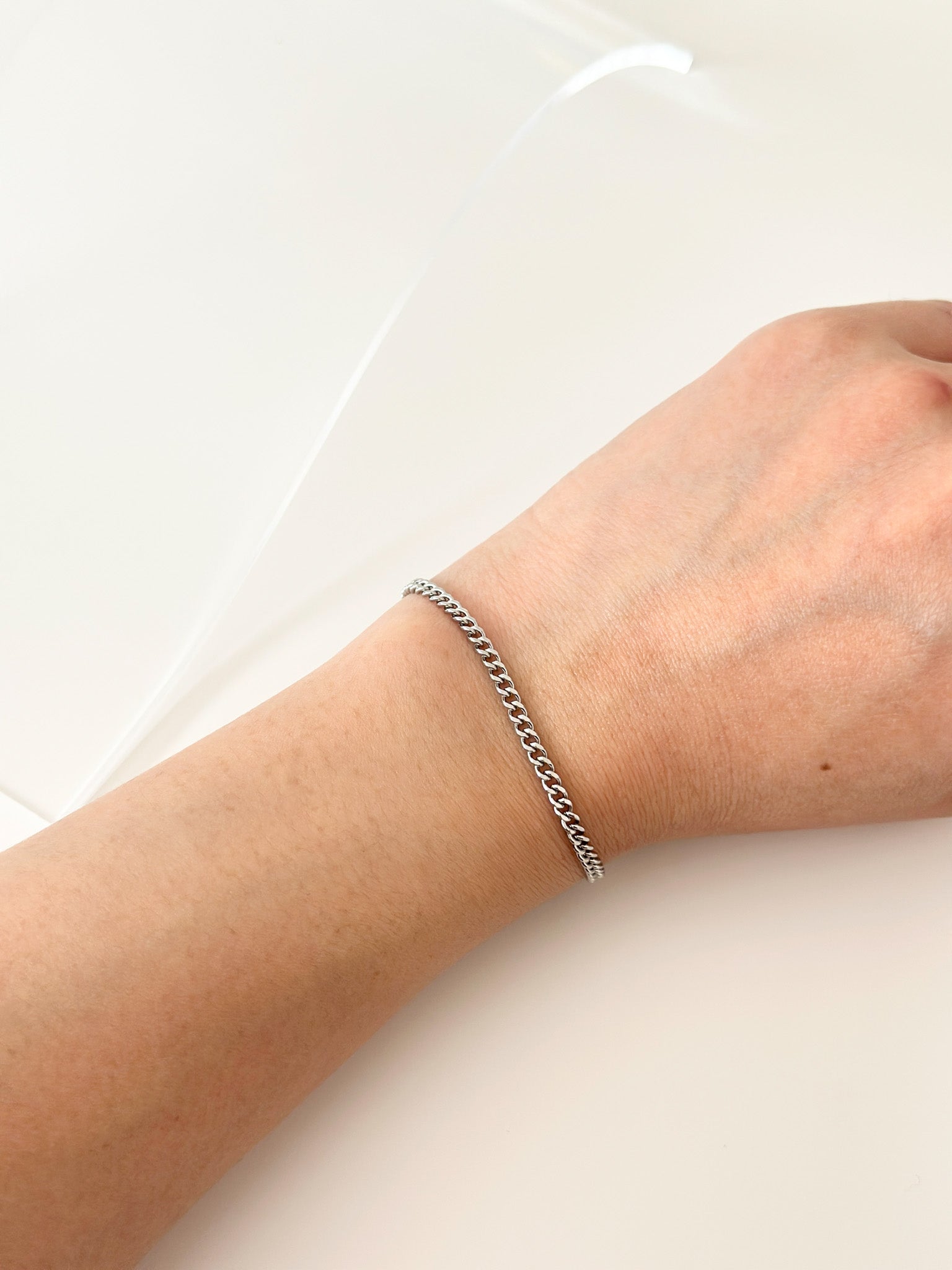 Silver mini Curb Bracelet - Jas | Stainless Steel Bracelet - Jas | Perfect On You