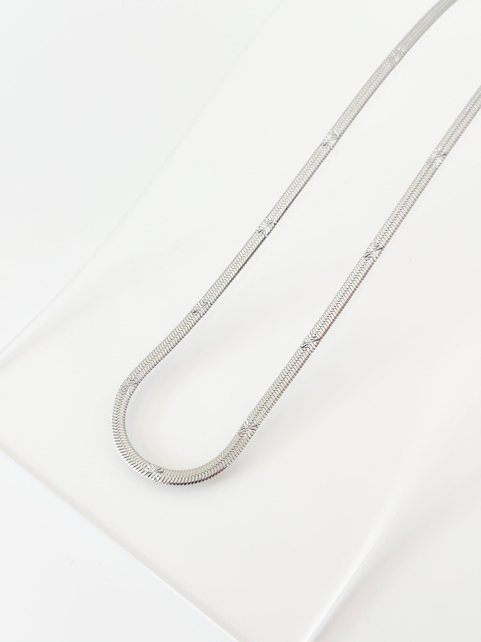 Silver Star Herringbone Chain Necklace - JAS | Silver necklace - Jas | Perfect On You