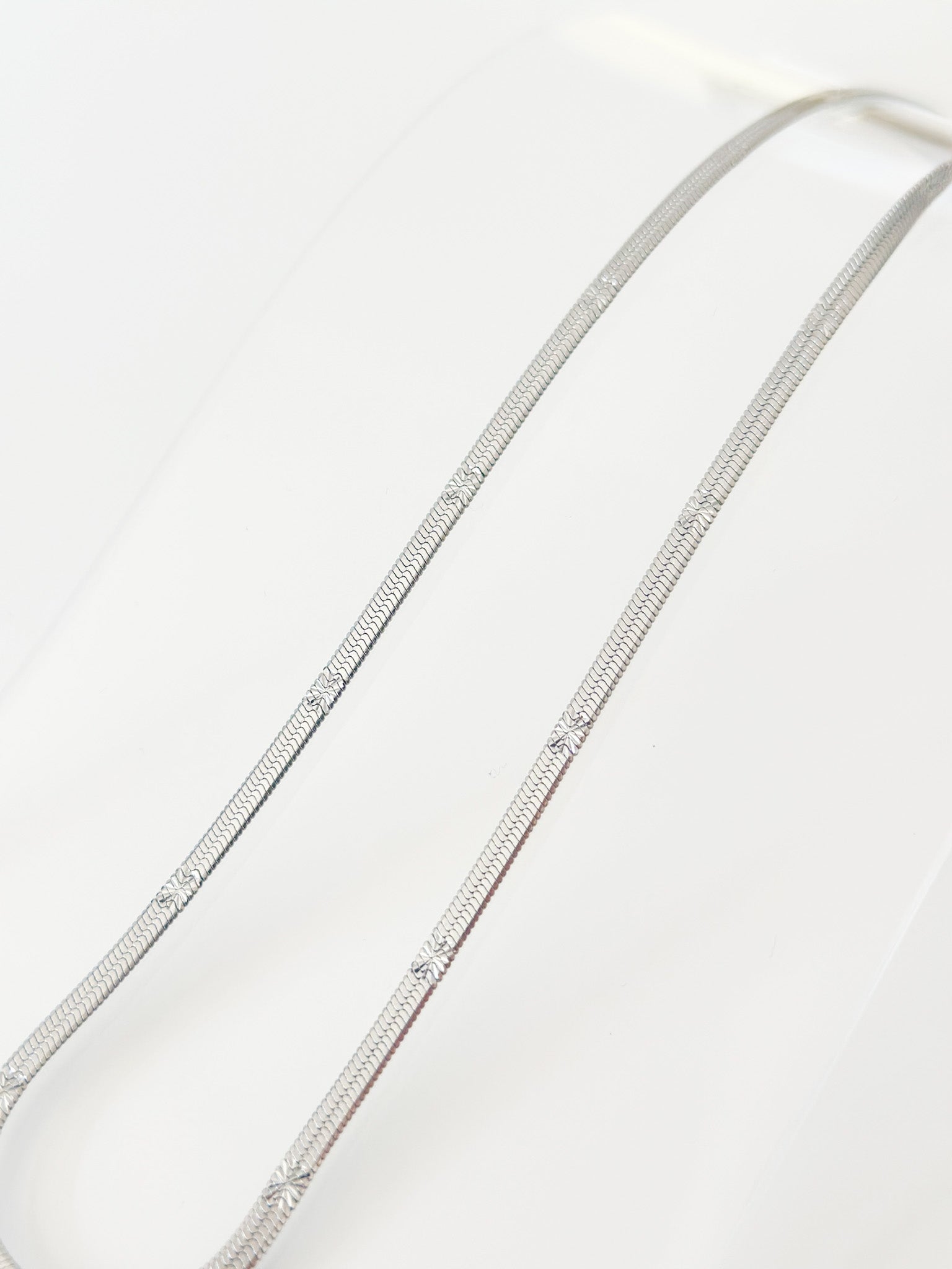 Silver Star Herringbone Chain Necklace - JAS | Silver necklace - Jas | Perfect On You