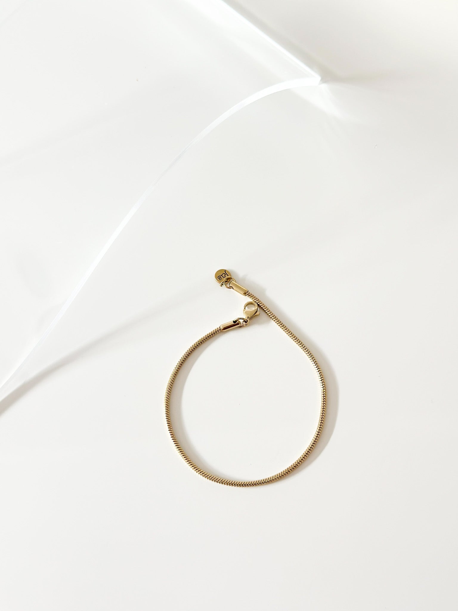 Snake Chain Bracelet - Jas | Gold bracelet - Jas | Perfect On You