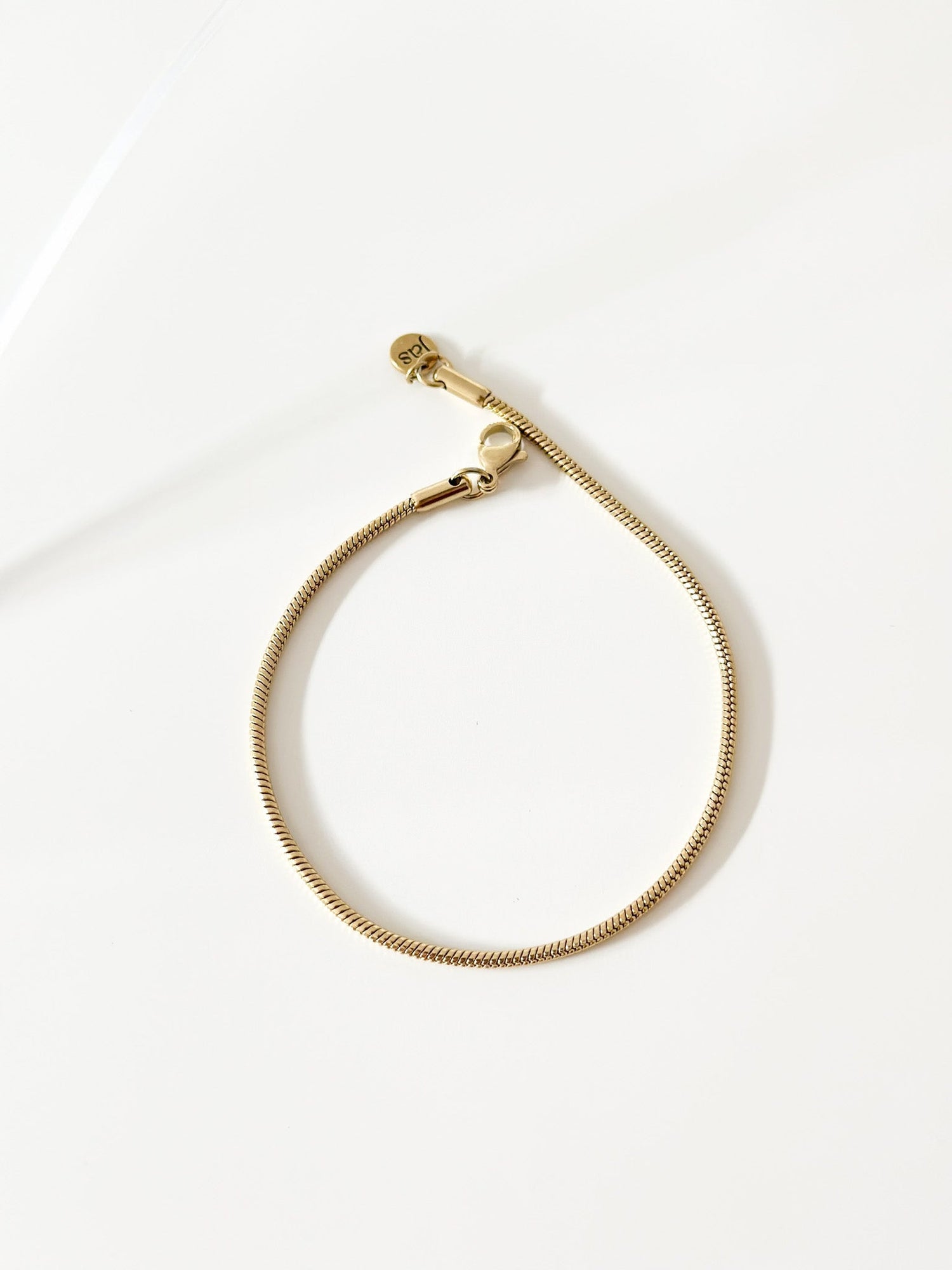Snake Chain Bracelet - Jas | Gold bracelet - Jas | Perfect On You