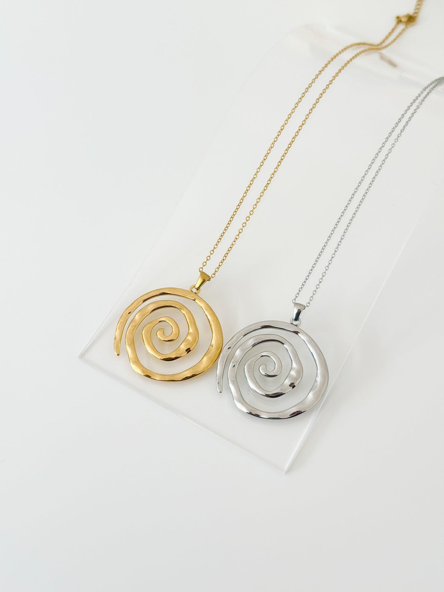 Spiral Energy Pendant Necklace - Jas | Gold & silver necklace - Jas | Perfect On You