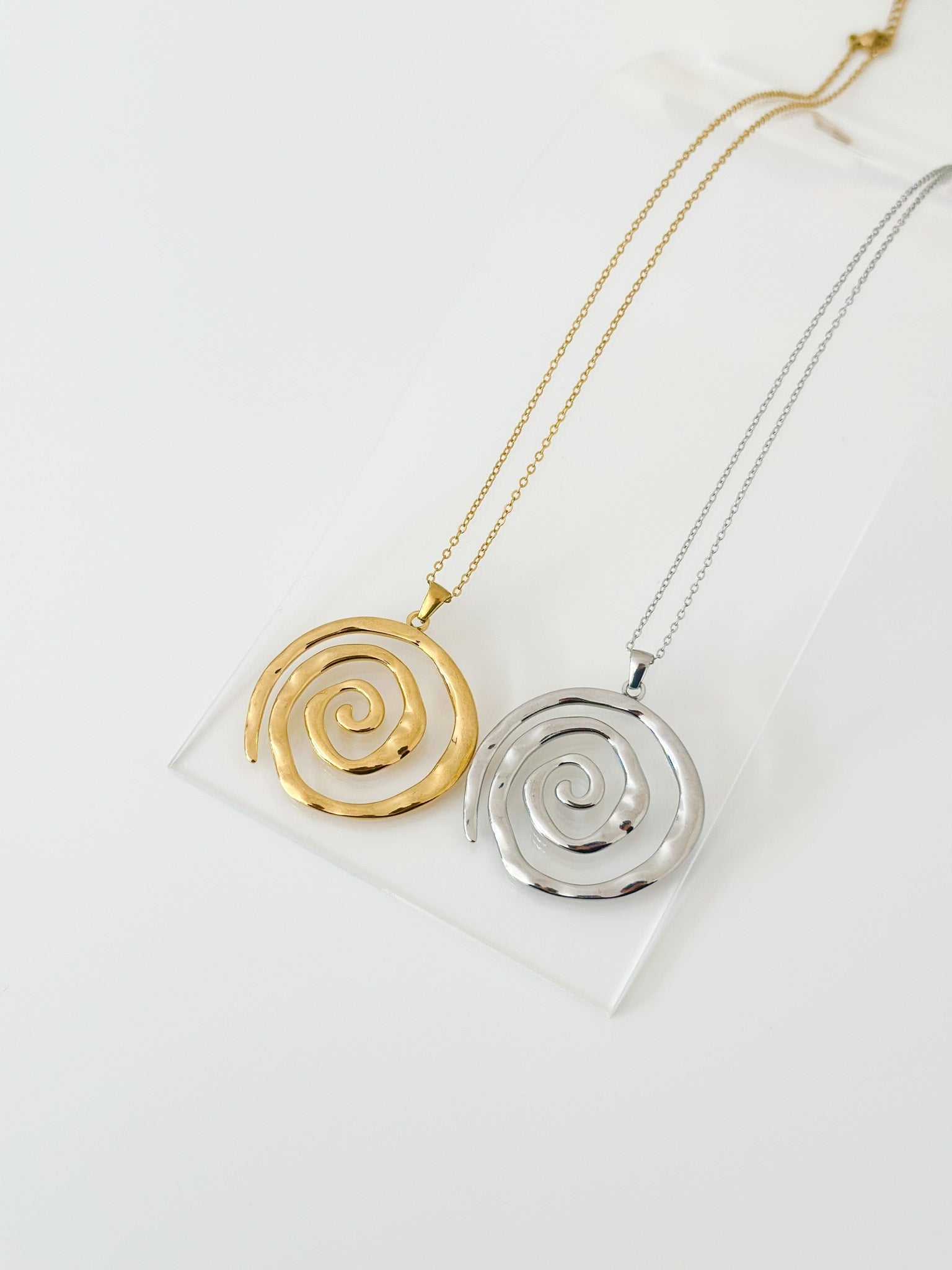 Spiral Energy Pendant Necklace - Jas | Gold & silver necklace - Jas | Perfect On You