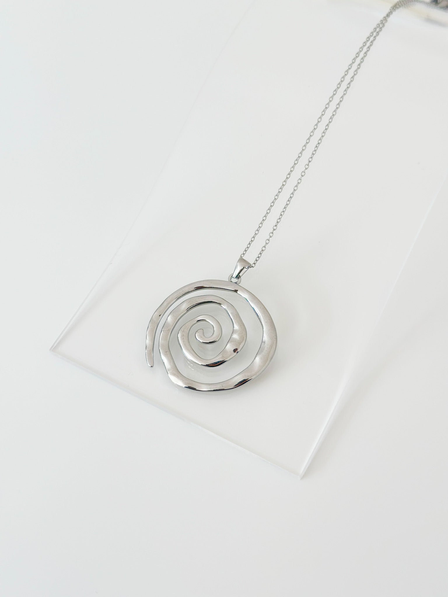 Spiral Energy Pendant Necklace - Jas | Gold & silver necklace - Jas | Perfect On You