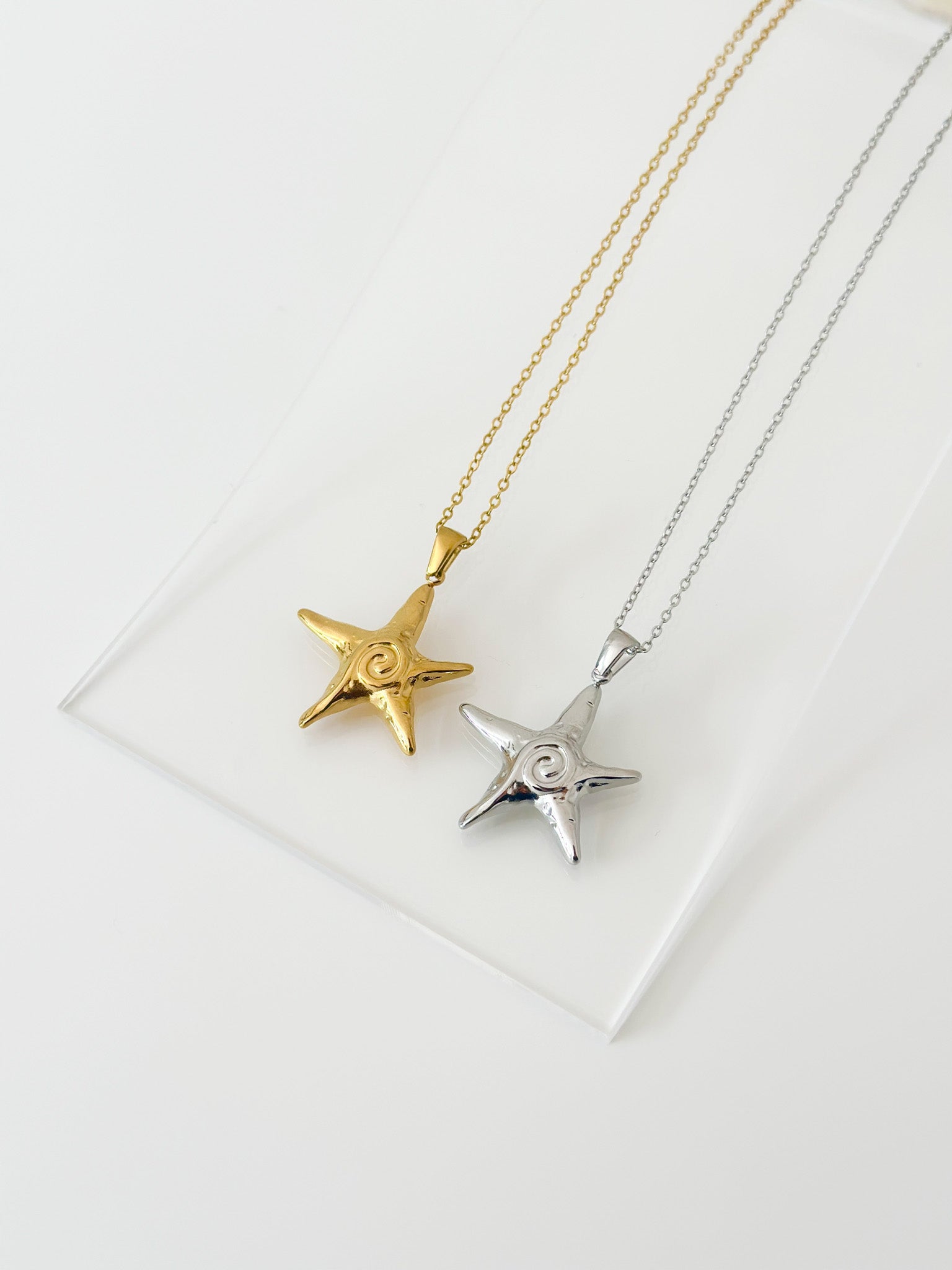 Spiral Sun Pendant Necklace - Jas | Gold & silver necklace - Jas | Perfect On You