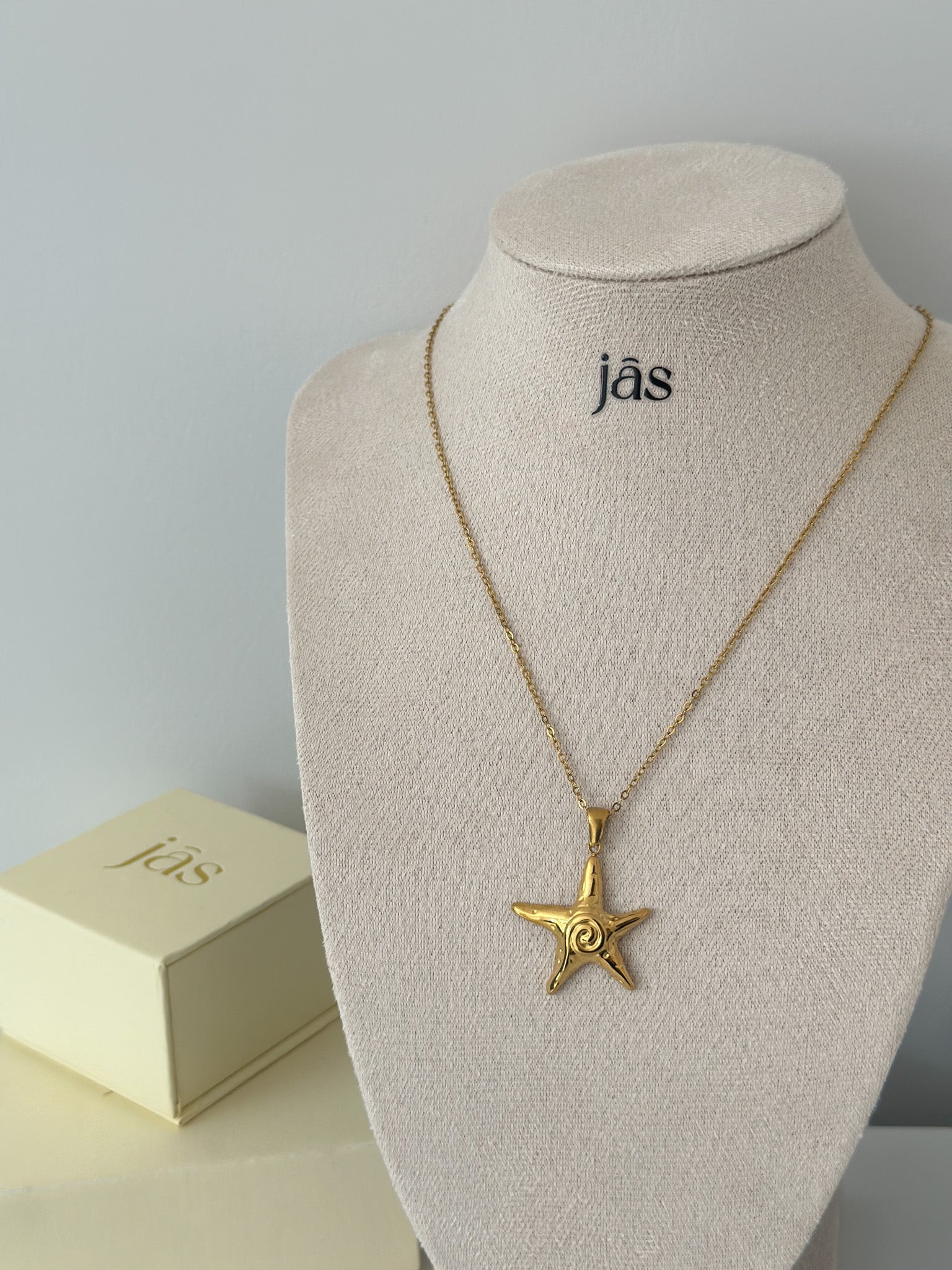 Spiral Sun Pendant Necklace - Jas | Gold & silver necklace - Jas | Perfect On You