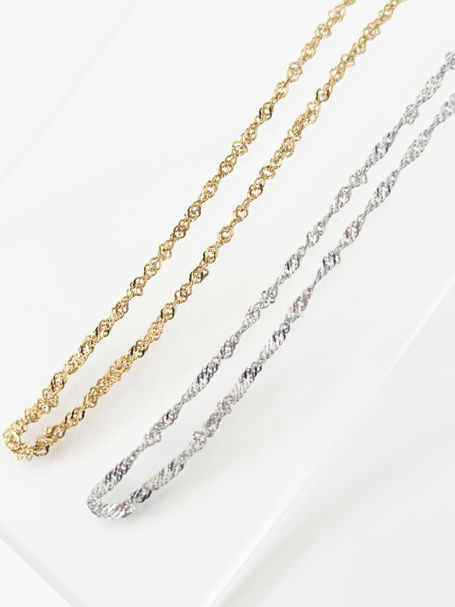 Twist Chain Necklace - Jas | Gold & silver necklace - Jas | Perfect On You