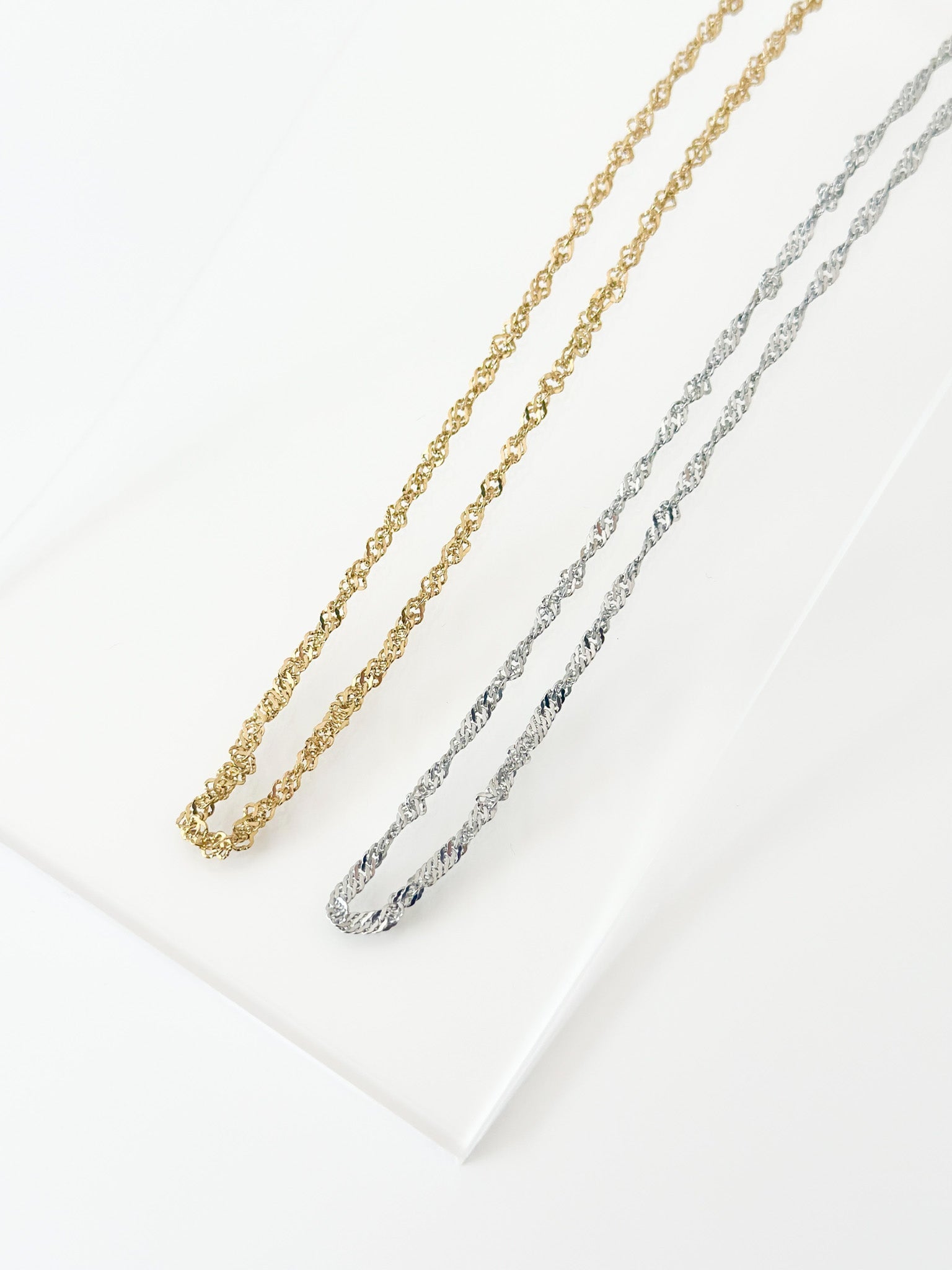 Twist Chain Necklace - Jas | Gold & silver necklace - Jas | Perfect On You