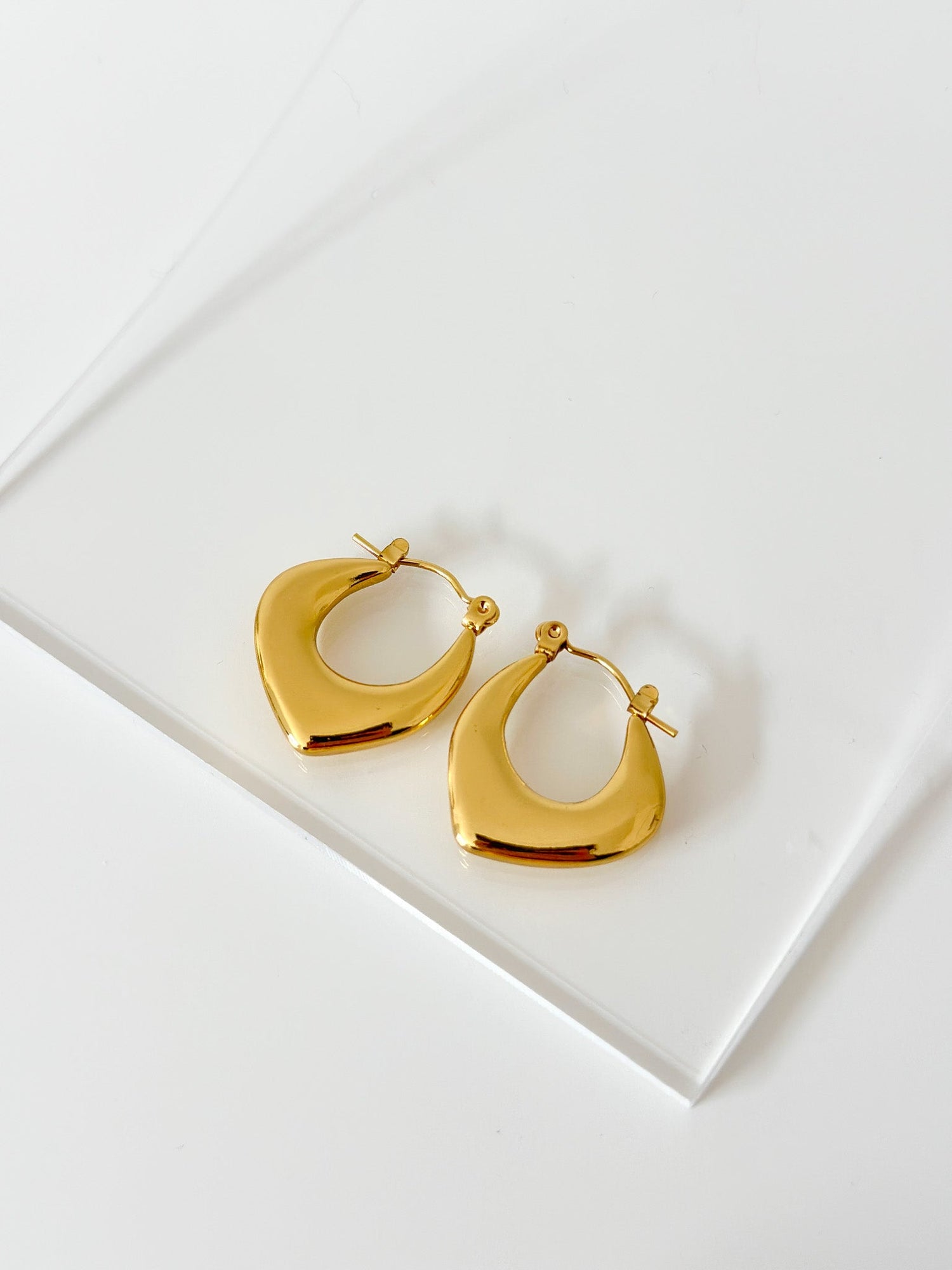 Velvet Glow - Jas | Hoop Earrings - Jas | Perfect On You