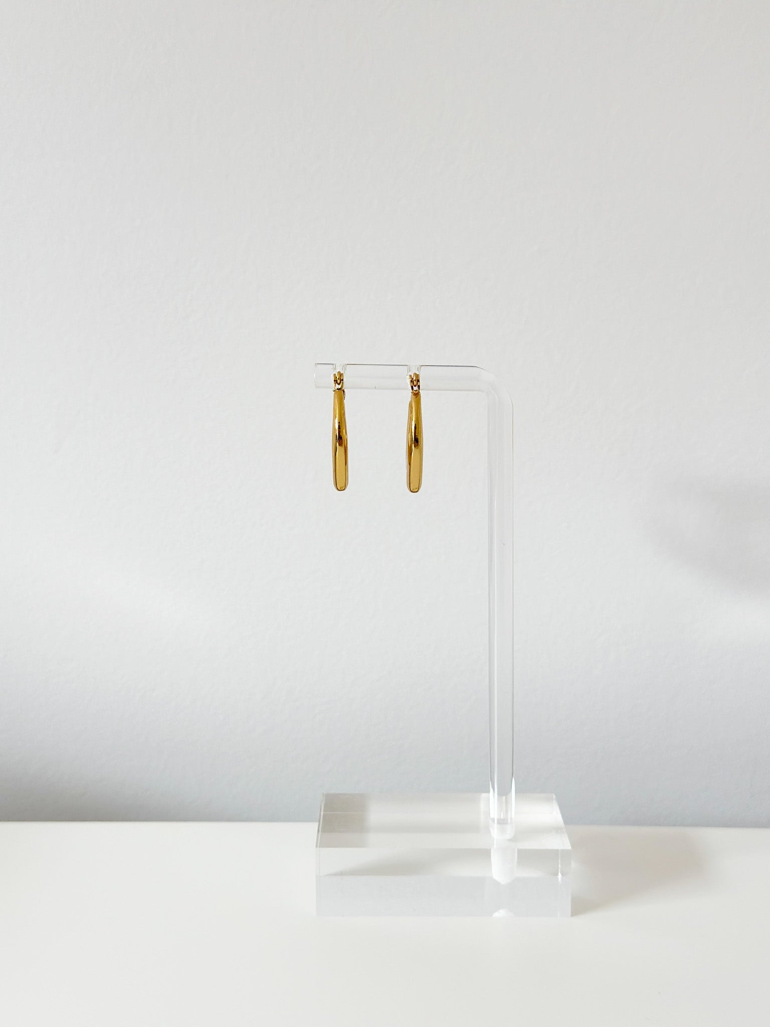 Velvet Glow - Jas | Hoop Earrings - Jas | Perfect On You