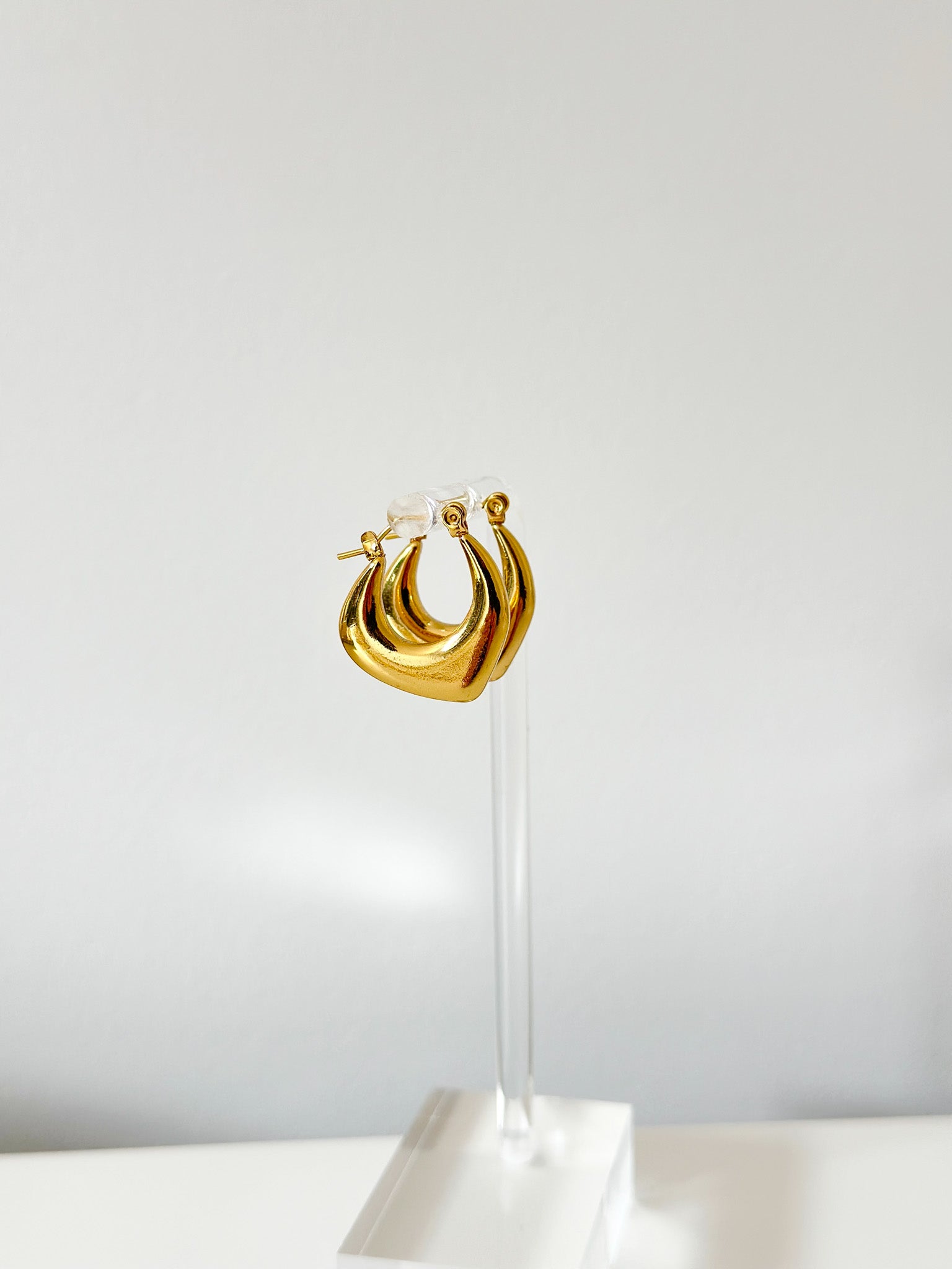 Velvet Glow - Jas | Hoop Earrings - Jas | Perfect On You