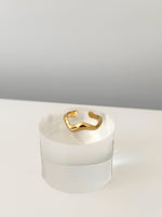 Wave Link Ring - Jas | Gold Ring - Jas | Perfect On You