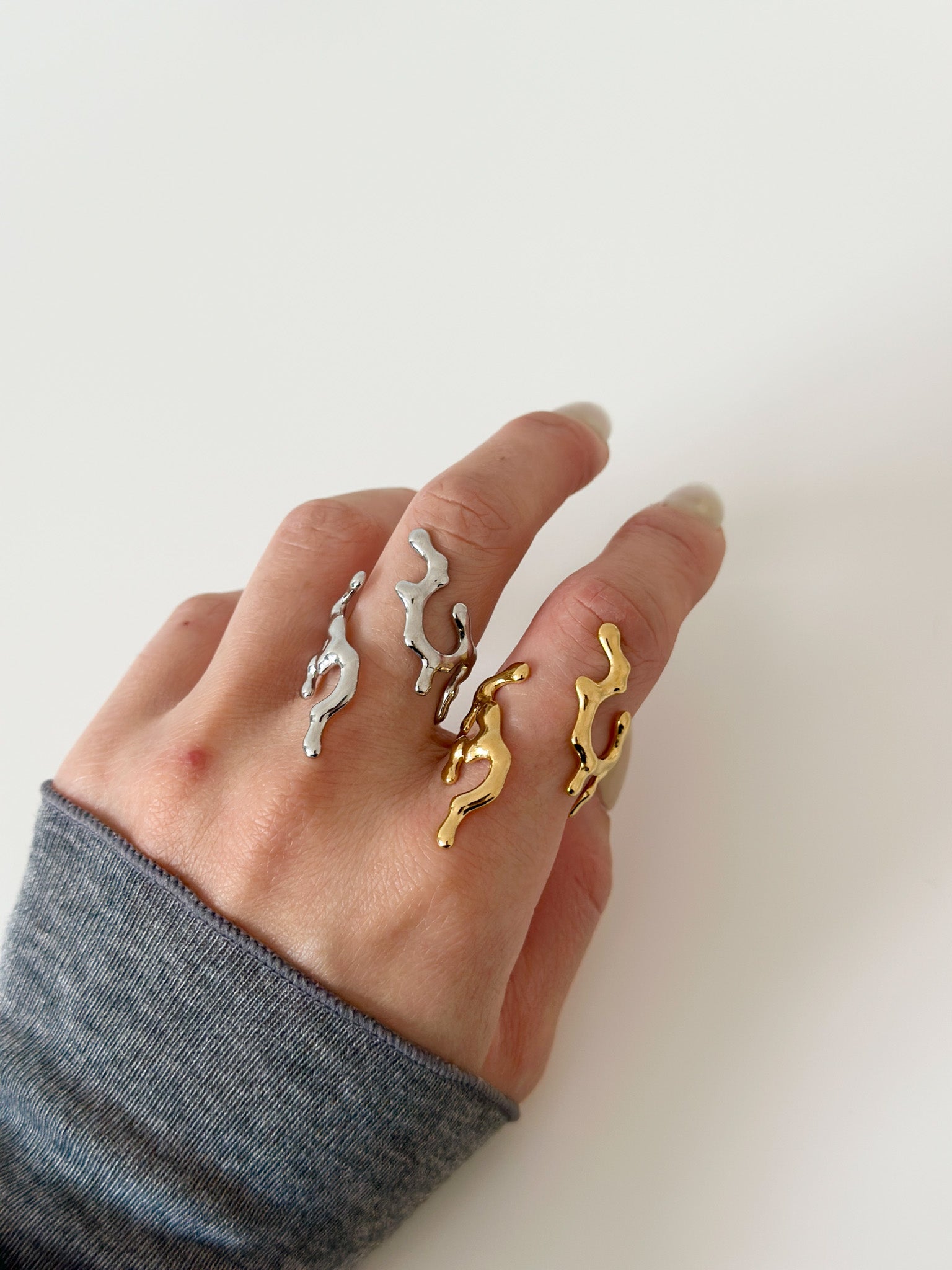 Wave Rhythm Ring - Jas | Gold & silver ring - Jas | Perfect On You