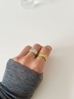 Wave Whisper Ring - Jas | Gold & silver ring - Jas | Perfect On You