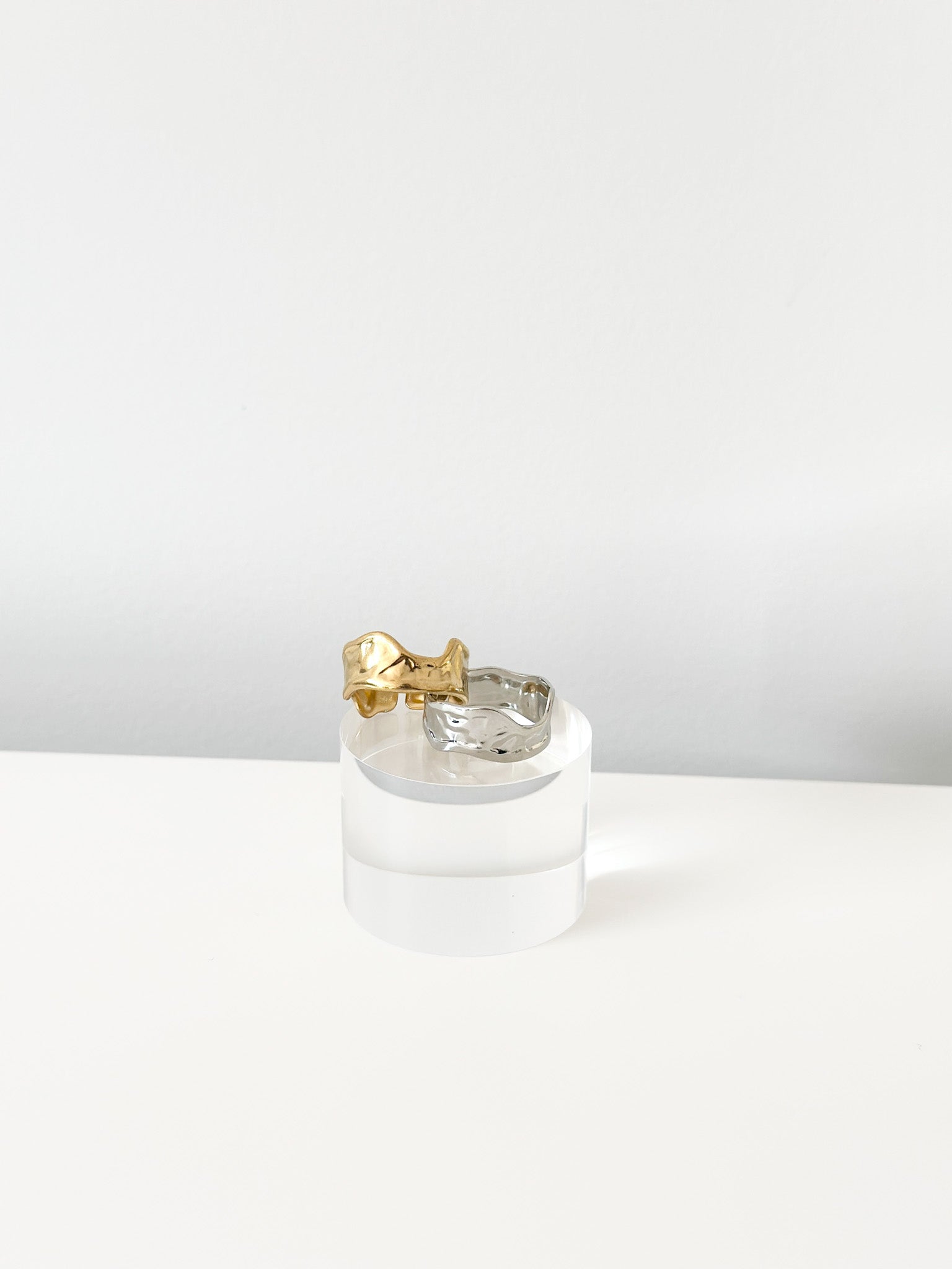 Wave Whisper Ring - Jas | Gold & silver ring - Jas | Perfect On You