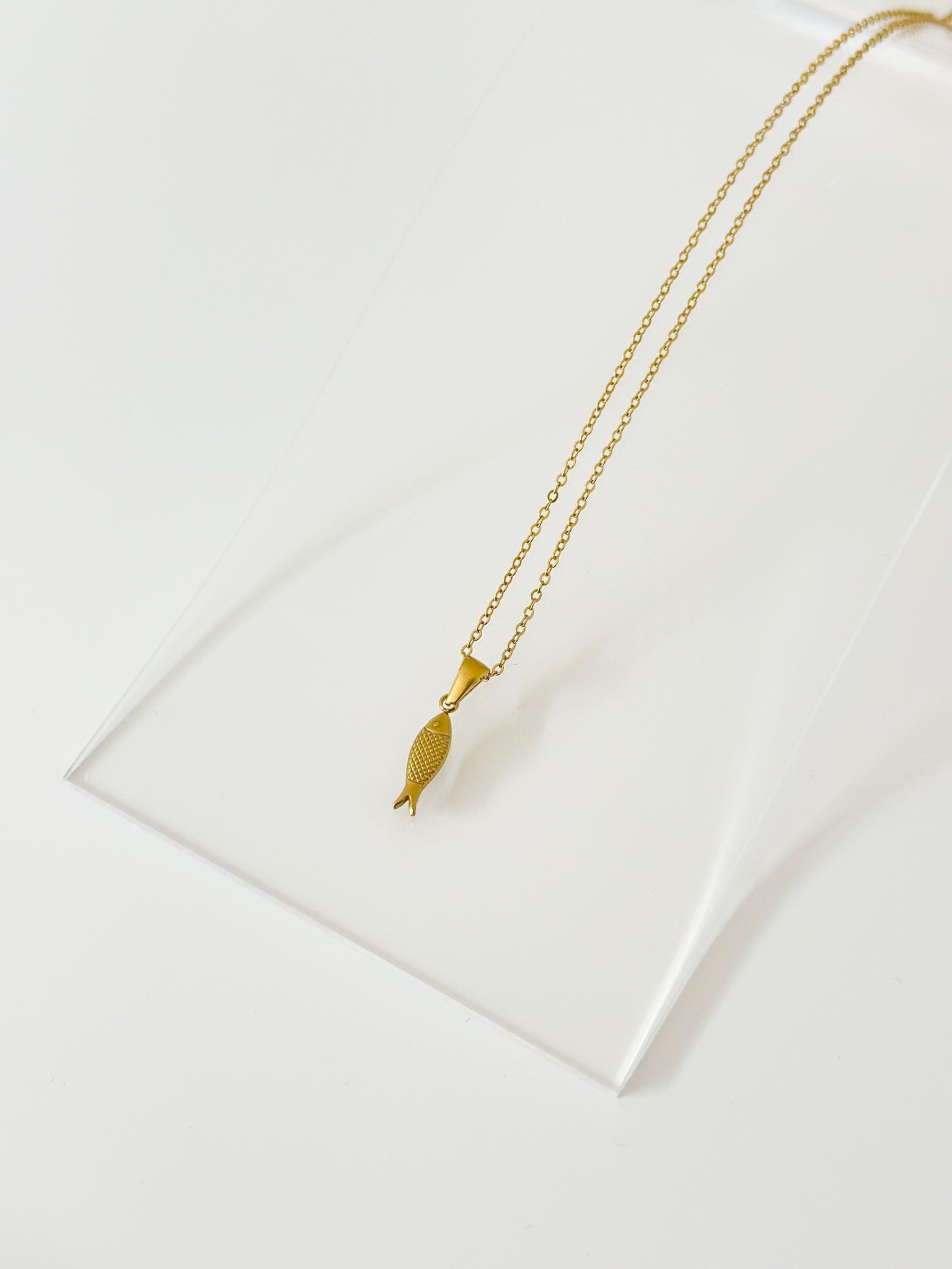 XIchthys Fish Symbol Necklace - Jas | Gold necklace - Jas | Perfect On You