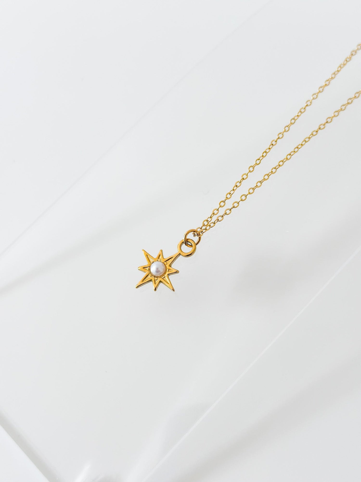 Xylia Necklace - Jas | Gold necklace - Jas | Perfect On You