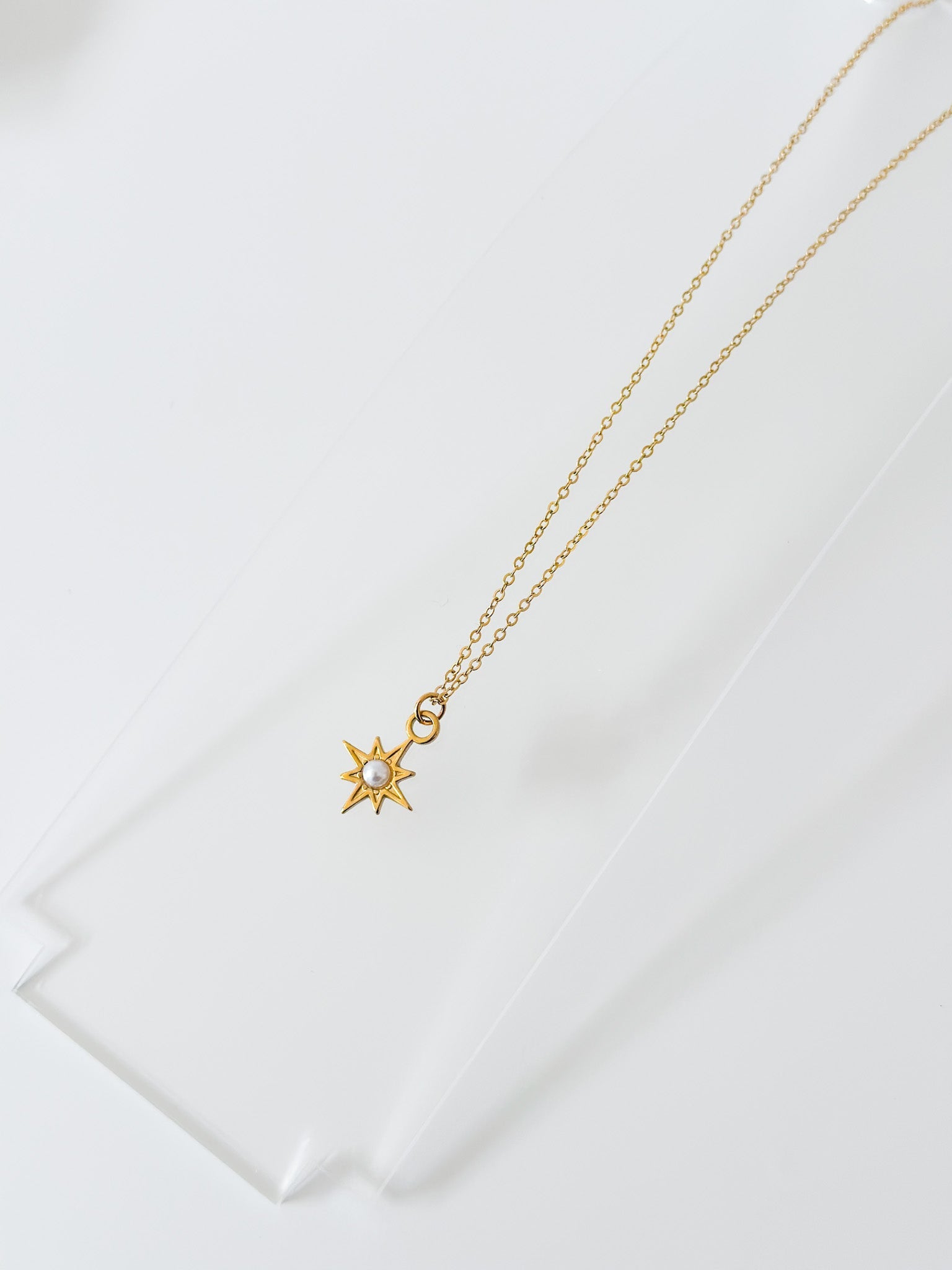 Xylia Necklace - Jas | Gold necklace - Jas | Perfect On You