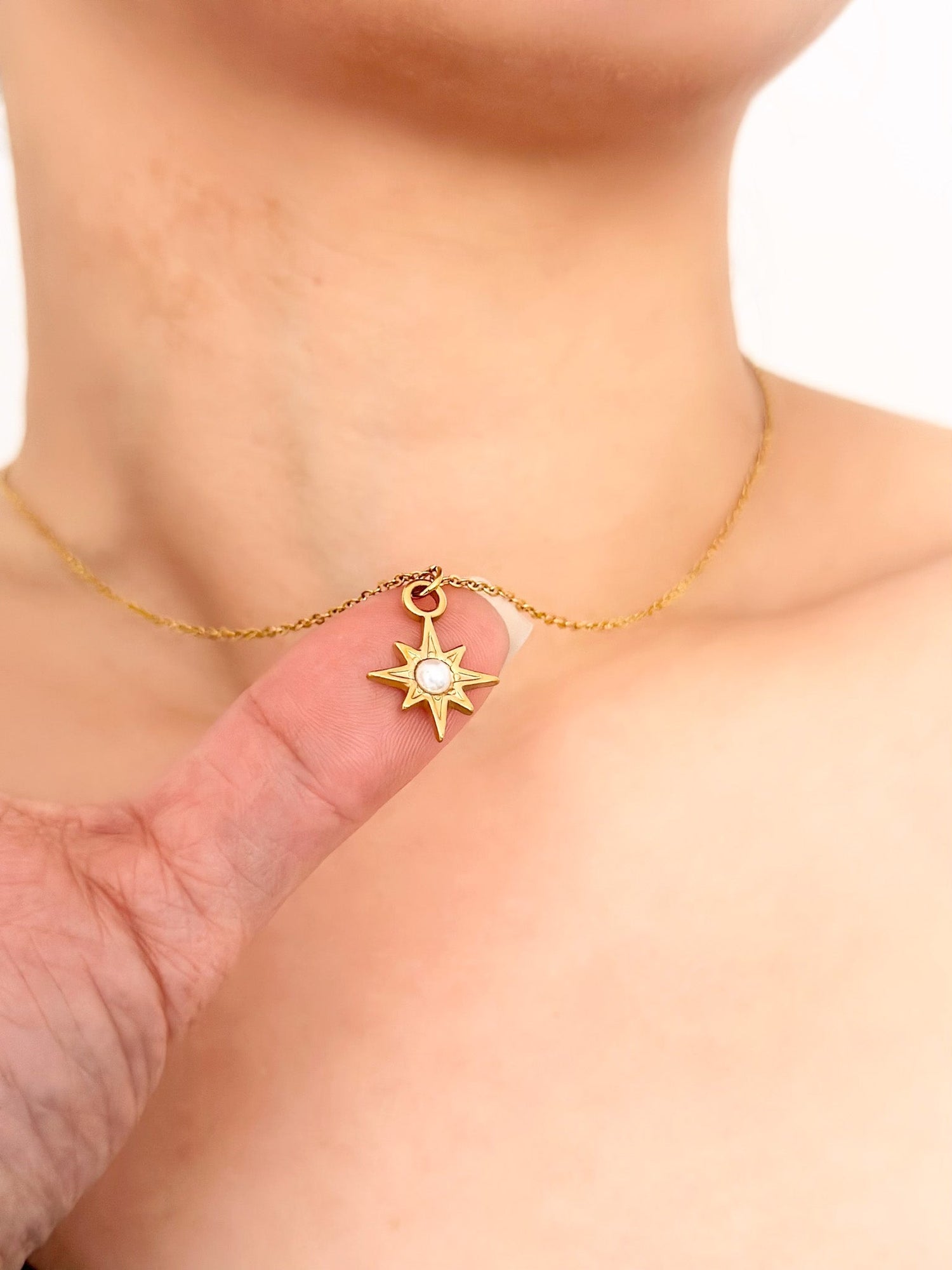 Xylia Necklace - Jas | Gold necklace - Jas | Perfect On You